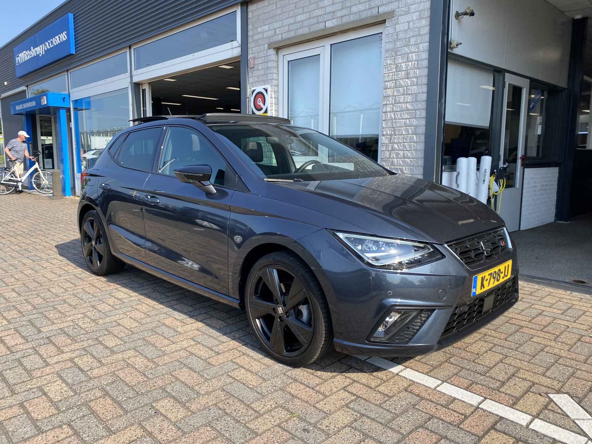 SEAT Ibiza 1.0 TSI FR Business Intense Plus / PANO/ BEATS AUDIO/ CAMERA/ PARK. SENSOREN/ STOEL VERWARM./ CRUISE/ VIRTUAL COCKPIT/ APP CONNECT/ NAVI/ CLIMA/ DAB/ - 38/42