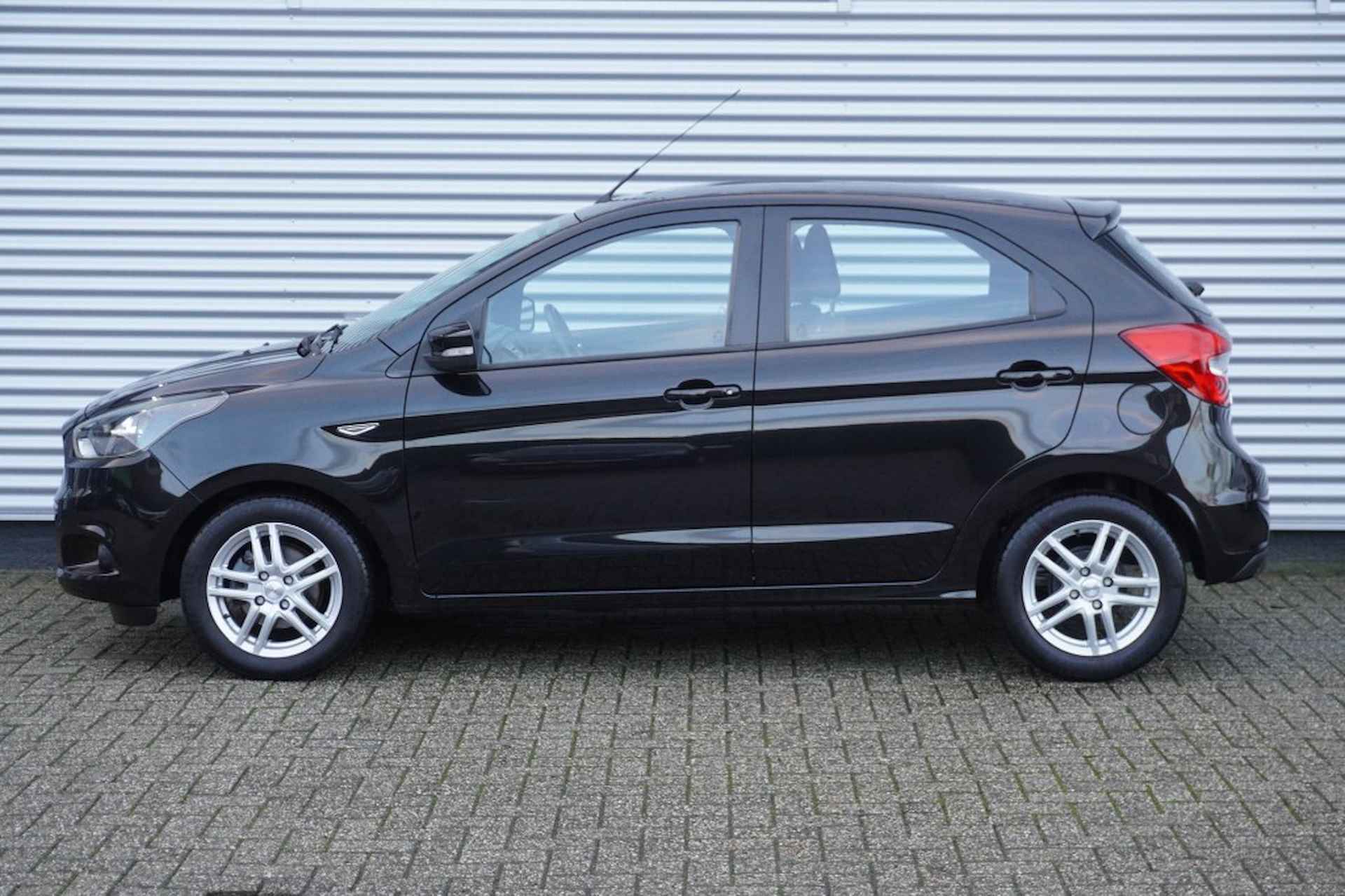 FORD Ka + 1.2 Trend Ultimate / Airco / Cruise Control / Bluetooth - 2/27