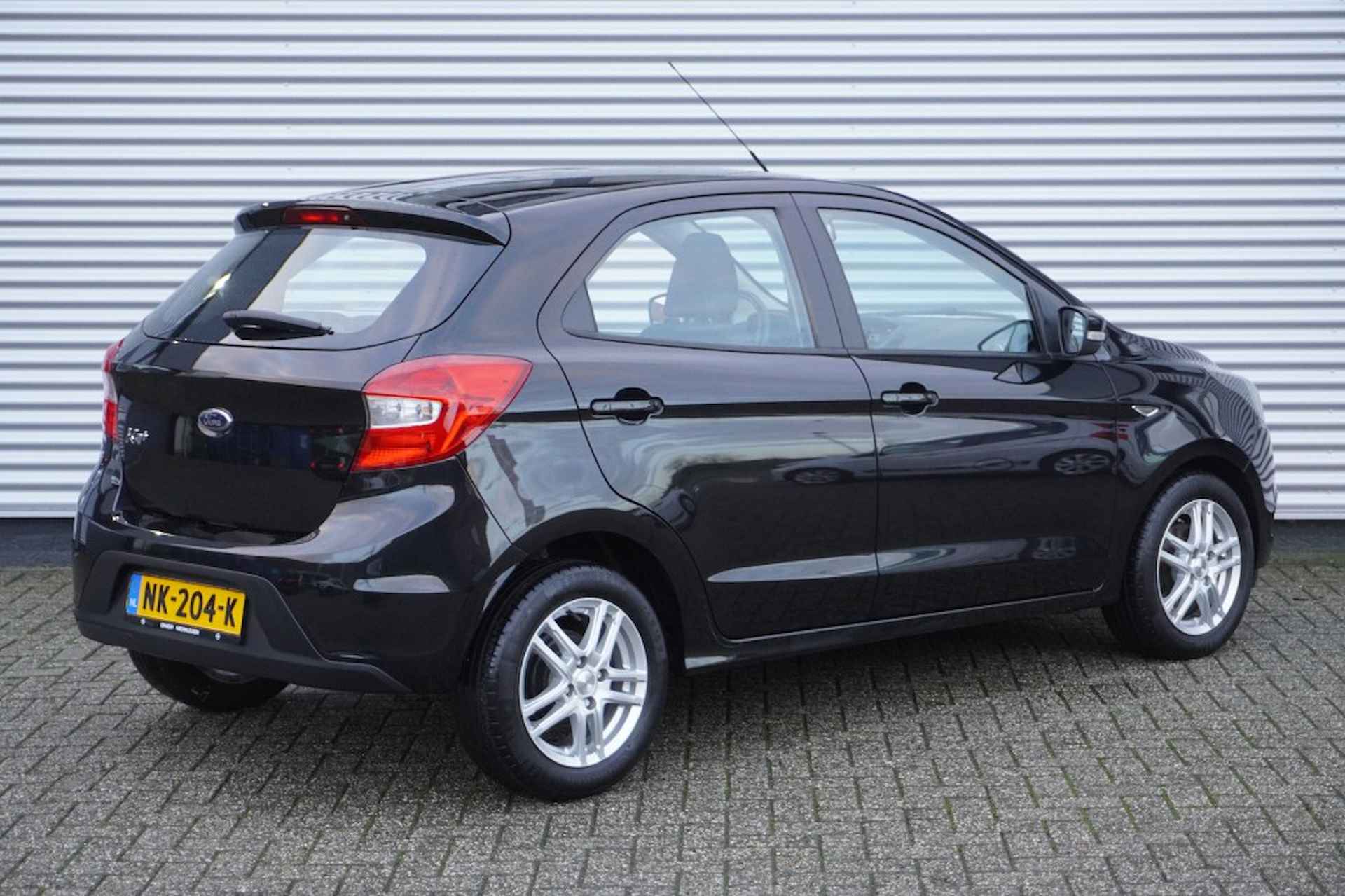 FORD Ka + 1.2 Trend Ultimate / Airco / Cruise Control / Bluetooth - 5/27