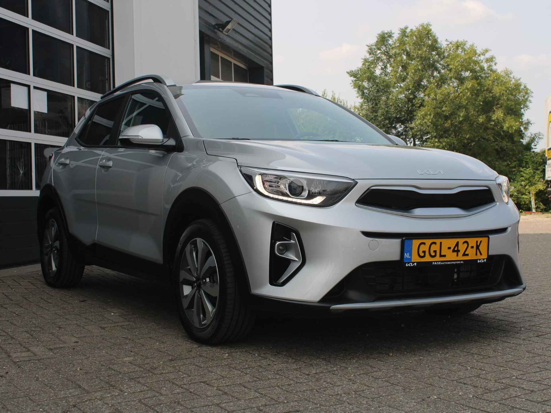 Kia Stonic 1.0 T-GDi DynamicPlusLine Edition | Automaat! | Stoel-/ Stuurverwarming | Clima | Cruise | Camera - 3/28