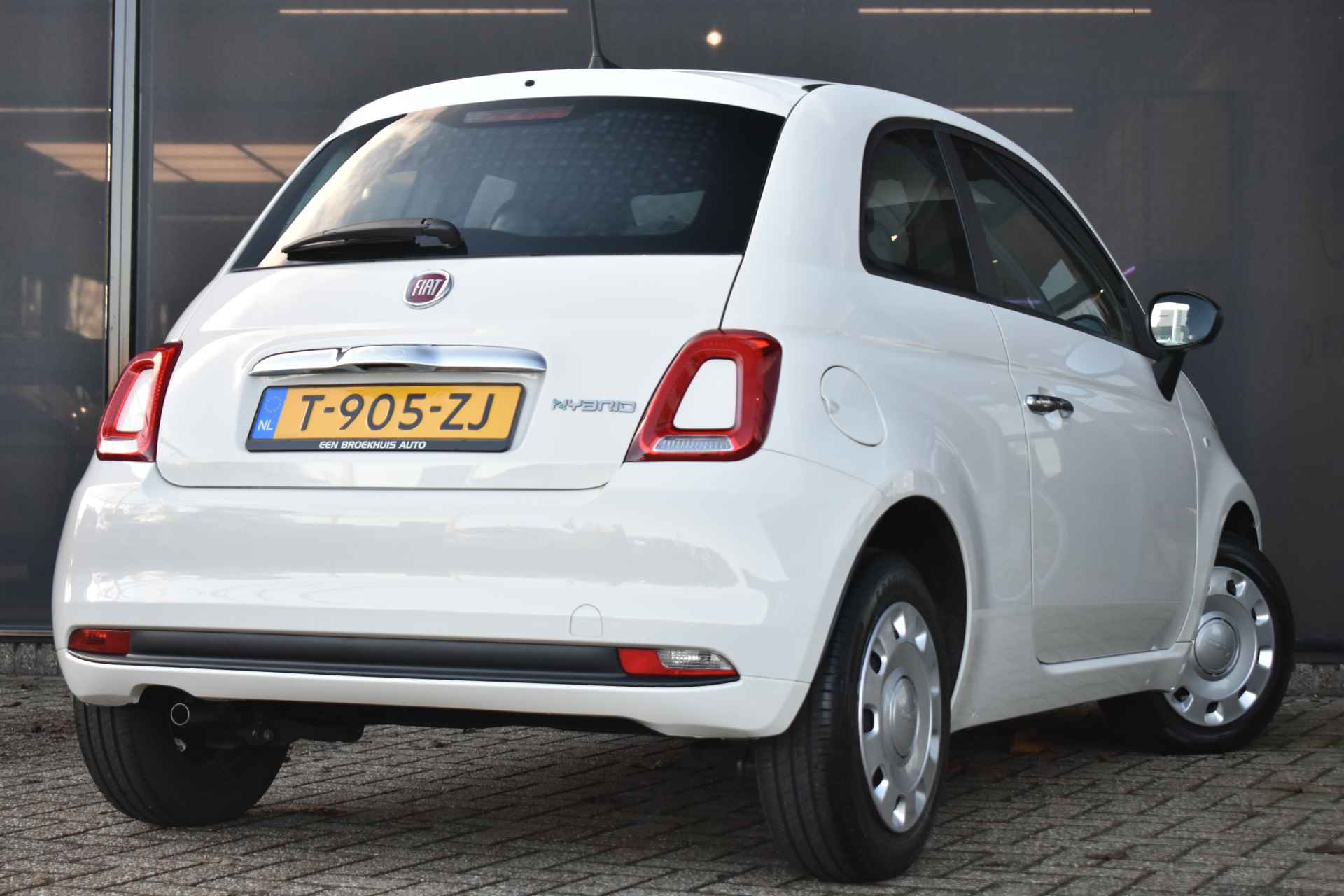 Fiat 500 1.0 Hybrid | Navigatie by App | Nieuwstaat! | Cruise Control | Airco | Apple Carplay | Android Auto | Bluetooth-Telefoonverbindi - 3/38