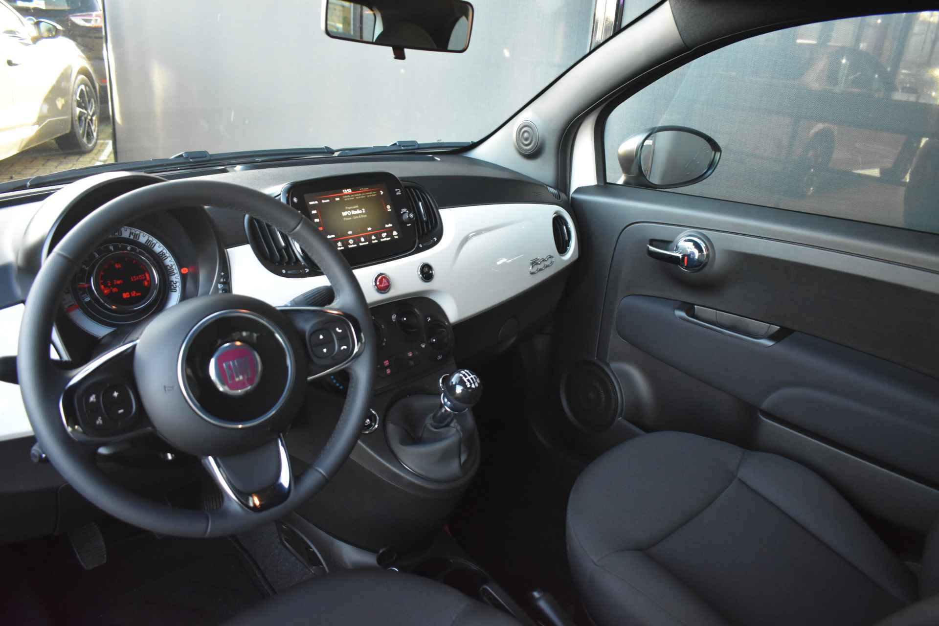 Fiat 500 1.0 Hybrid | Navigatie by App | Nieuwstaat! | Cruise Control | Airco | Apple Carplay | Android Auto | Bluetooth-Telefoonverbindi - 7/38