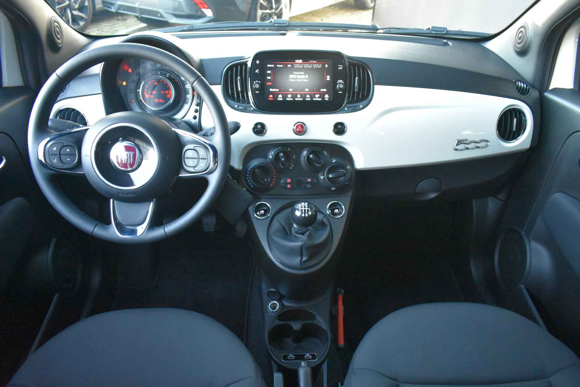 Fiat 500 1.0 Hybrid | Navigatie by App | Nieuwstaat! | Cruise Control | Airco | Apple Carplay | Android Auto | Bluetooth-Telefoonverbindi - 14/38