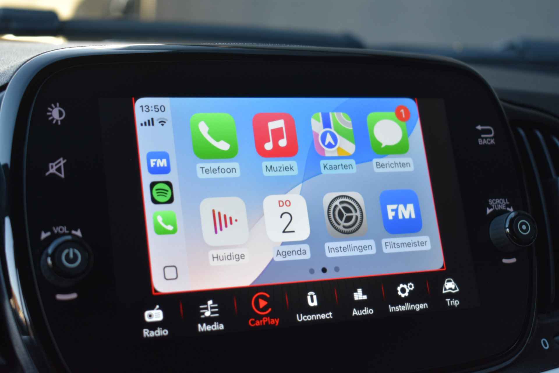 Fiat 500 1.0 Hybrid | Navigatie by App | Nieuwstaat! | Cruise Control | Airco | Apple Carplay | Android Auto | Bluetooth-Telefoonverbindi - 22/38