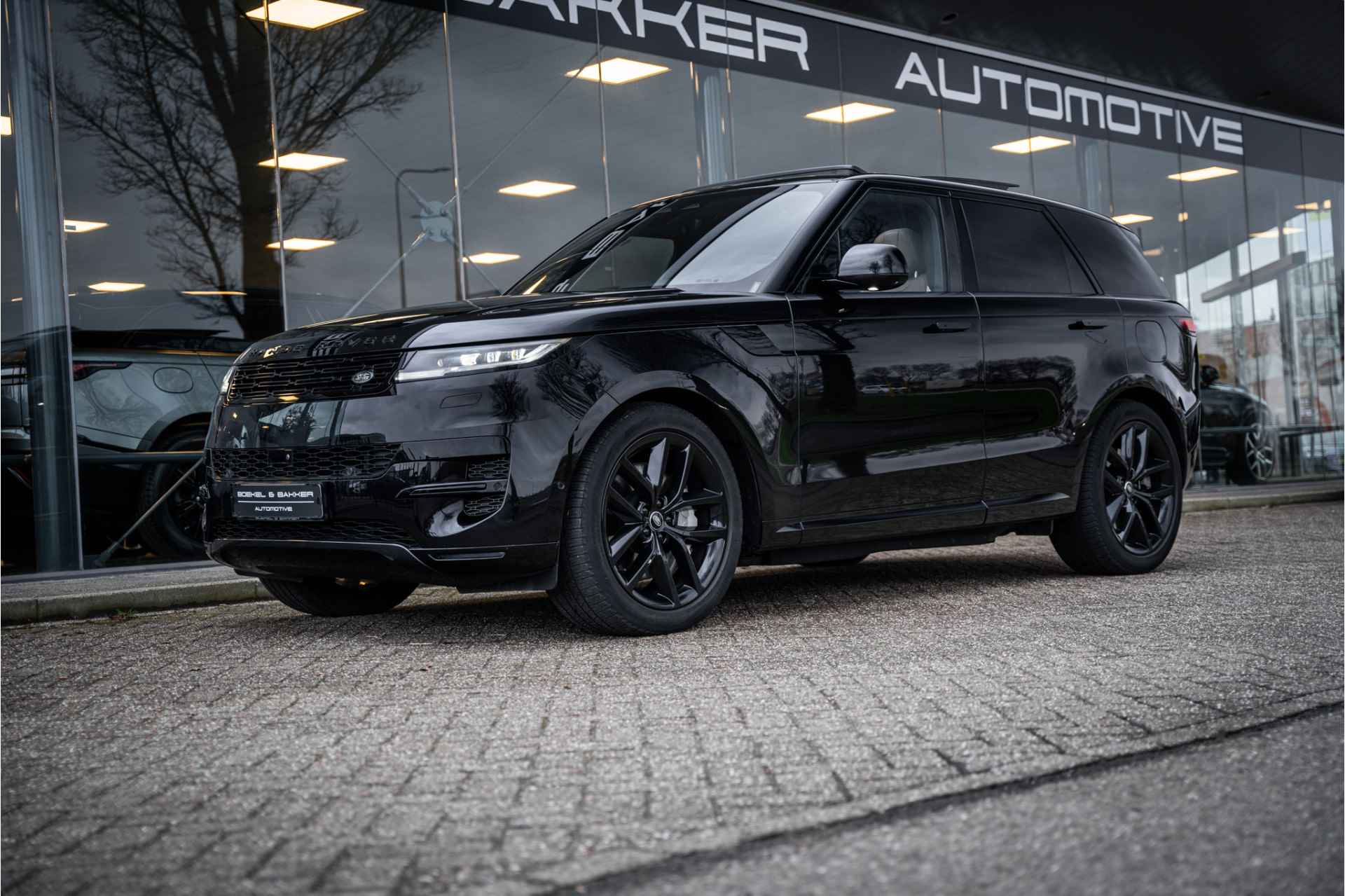 Land Rover Range Rover Sport P440e SE - Panodak - 22inch - SV Bespoke - Trekhaak - 20/80