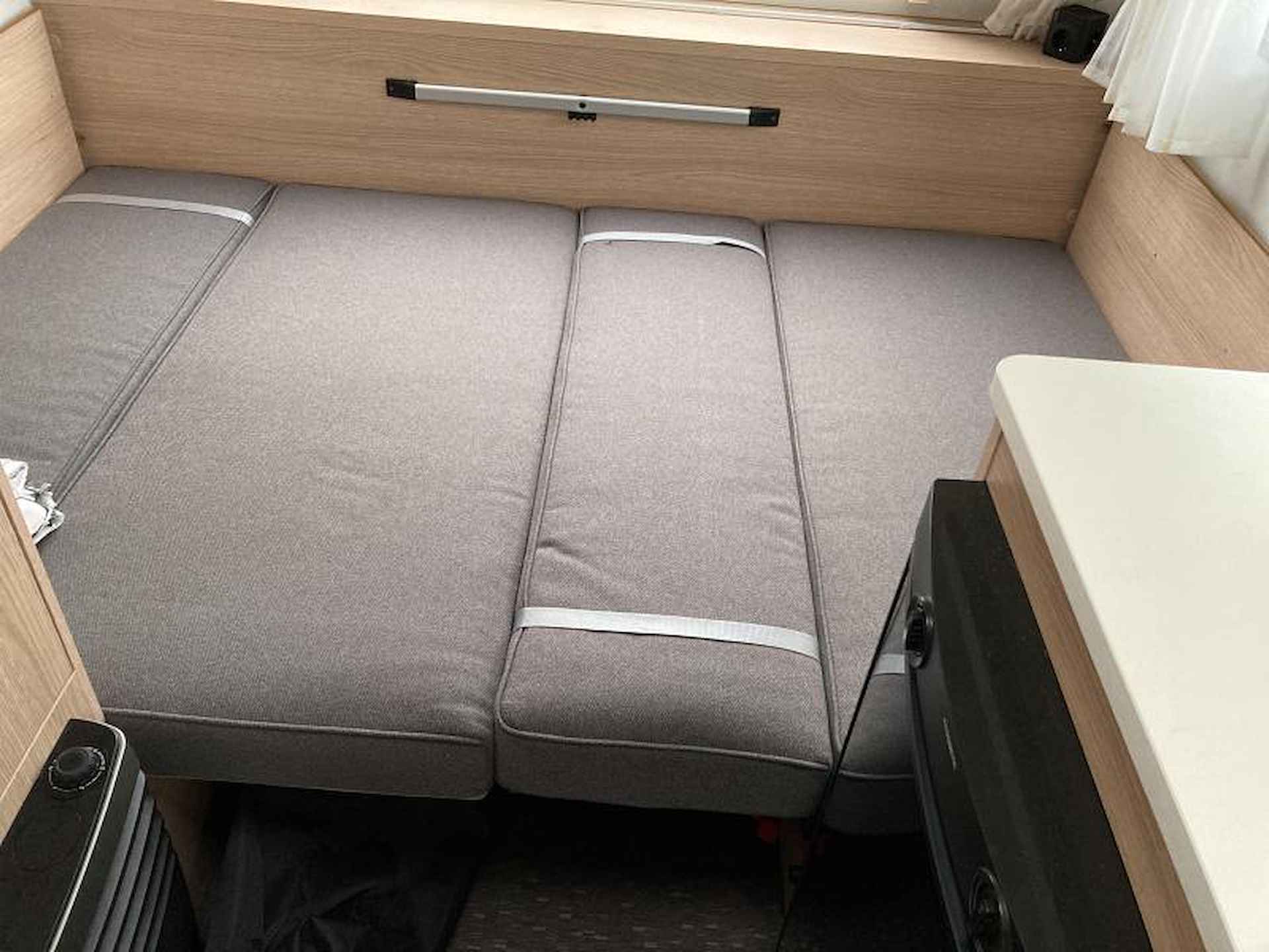 Adria Adiva  360 DK Stapelbed - 4/12