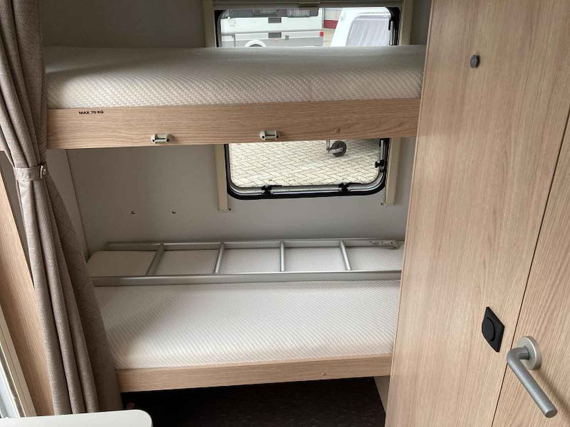 Adria Adiva  360 DK Stapelbed - 8/12