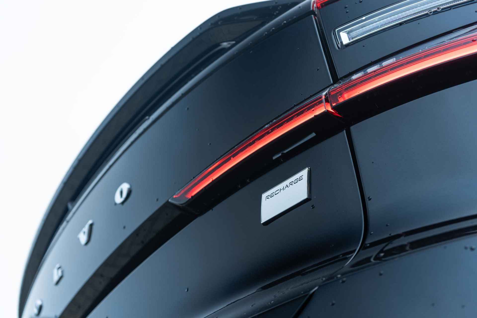 Volvo C40 Single Motor Extended Range Ultimate | Google | Warmtepomp | Adaptieve Cruise | Stoel-/Stuurverwarming | 360 Camera | Elek. Achterklep | Getint Glas | 20" LM - 17/22