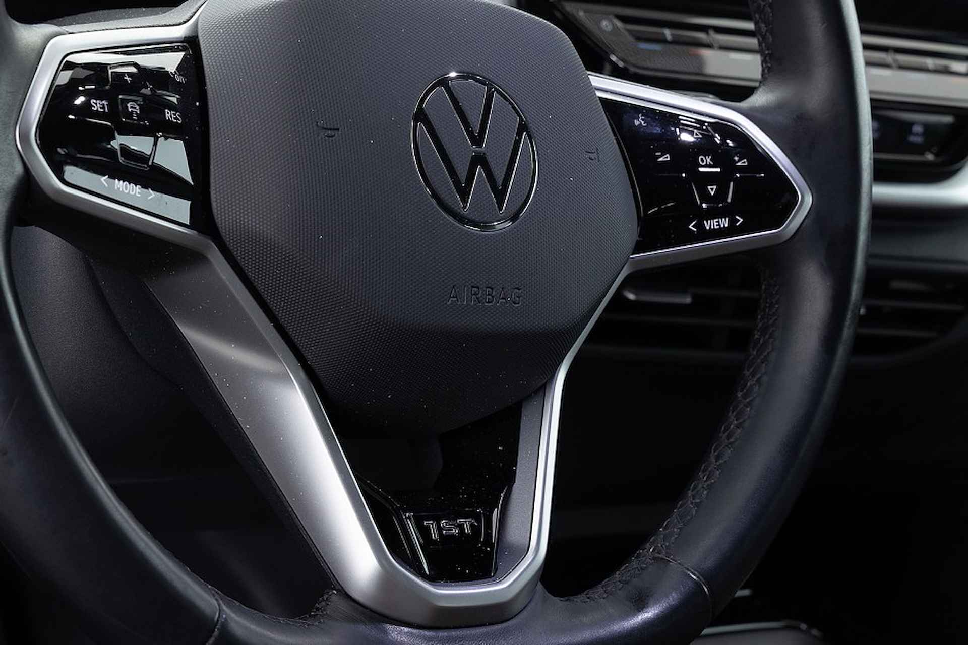 Volkswagen ID.4 Life 77 kWh | Half LEDER | LED ✅ 1e Eigenaar - 13/30