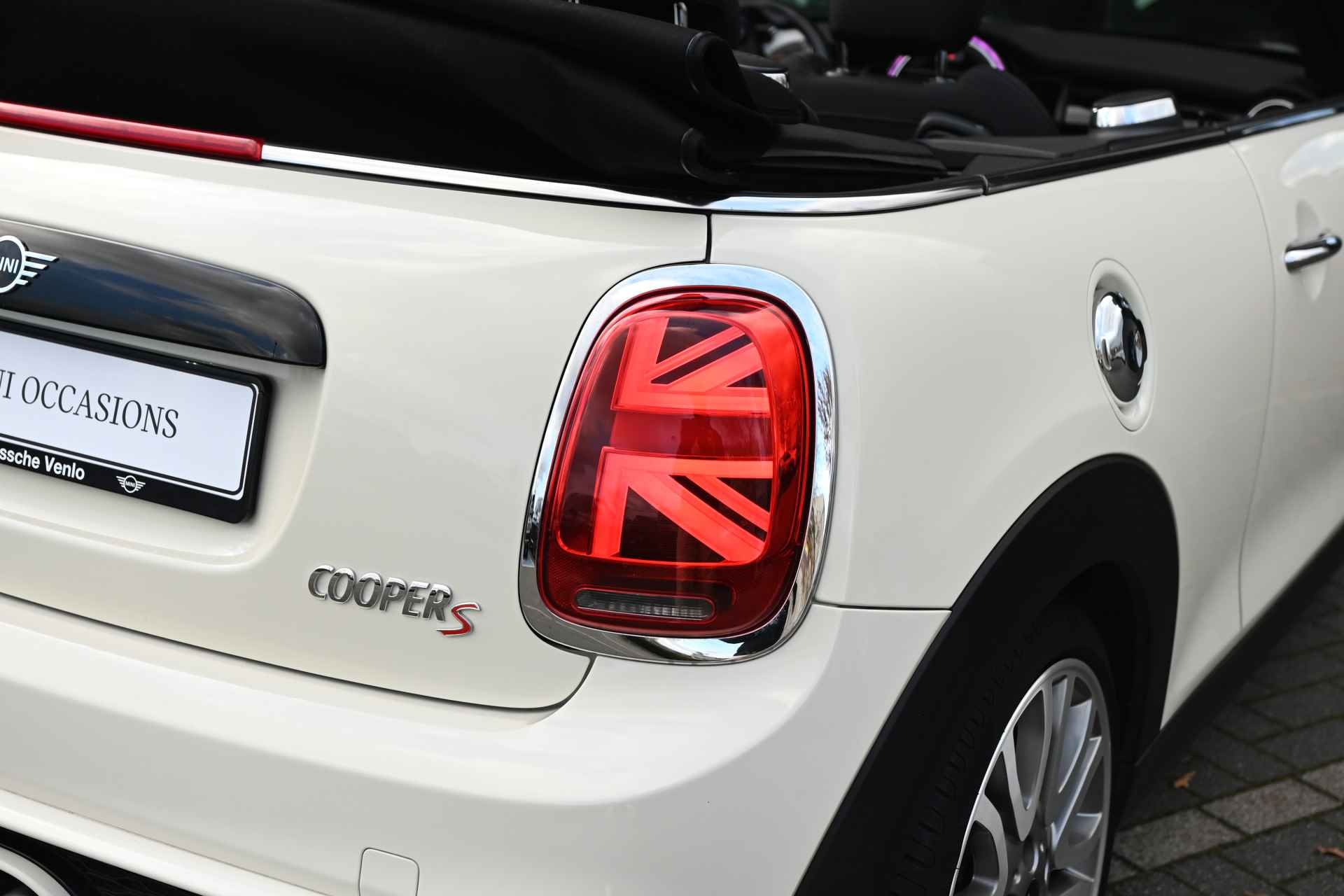 MINI Cabrio Cooper S Chili Automaat / Sportstoelen / LED / Apple CarPlay / Stoelverwarming / Cruise Control / Navigatie - 26/26