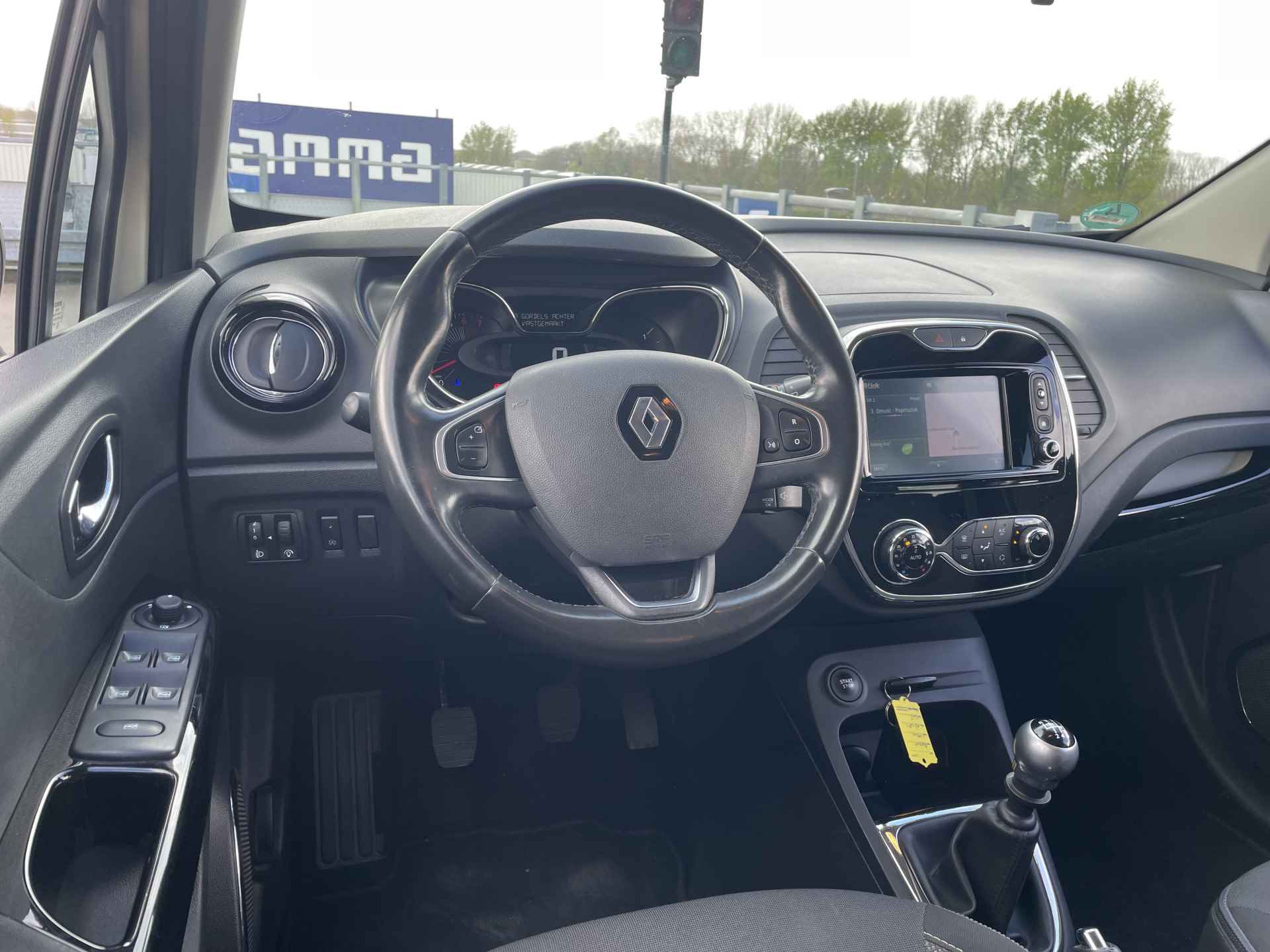 Renault Captur 1.2 TCe Dynamique | Navigatie | Achteruitrijcamera | Parkeersensoren achter | Rijklaarprijs! - 15/36