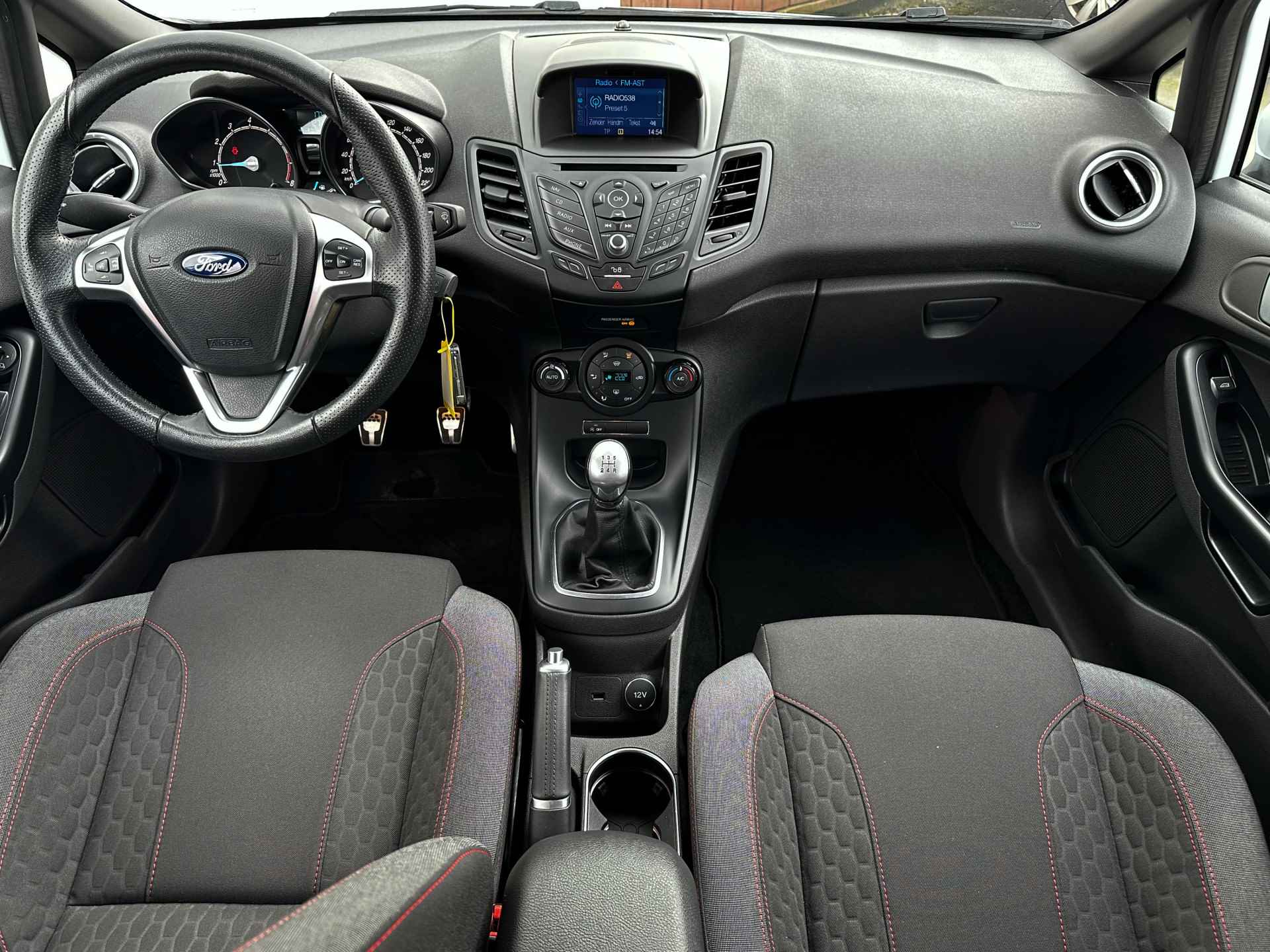 Ford Fiesta 1.0 EcoBoost ST Line | 17'' LM Velgen | Privacy Glass | Navigatie | Climate Control | Dealer onderhouden | - 5/27