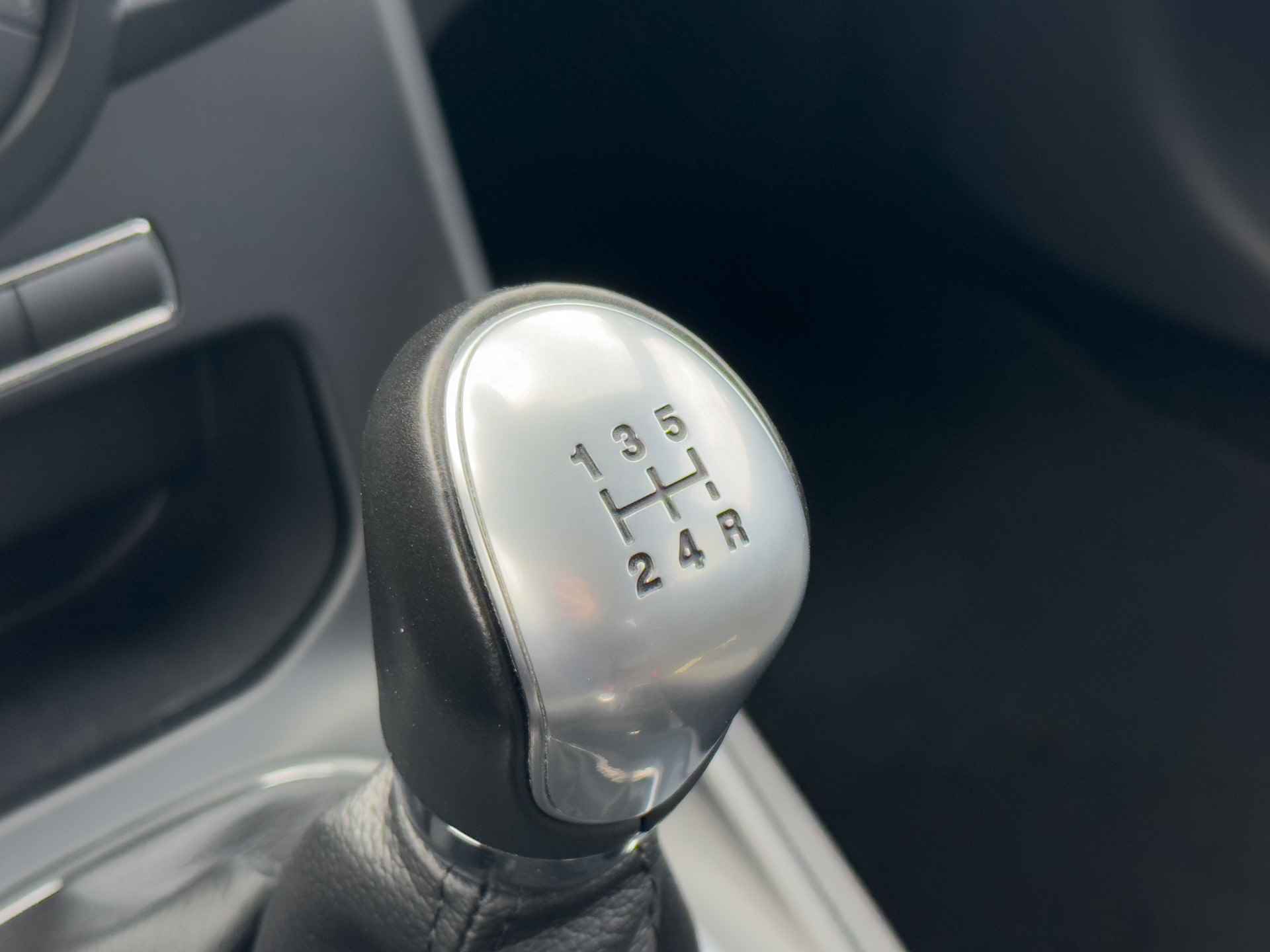 Ford Fiesta 1.0 EcoBoost ST Line | 17'' LM Velgen | Privacy Glass | Navigatie | Climate Control | Dealer onderhouden | - 11/27