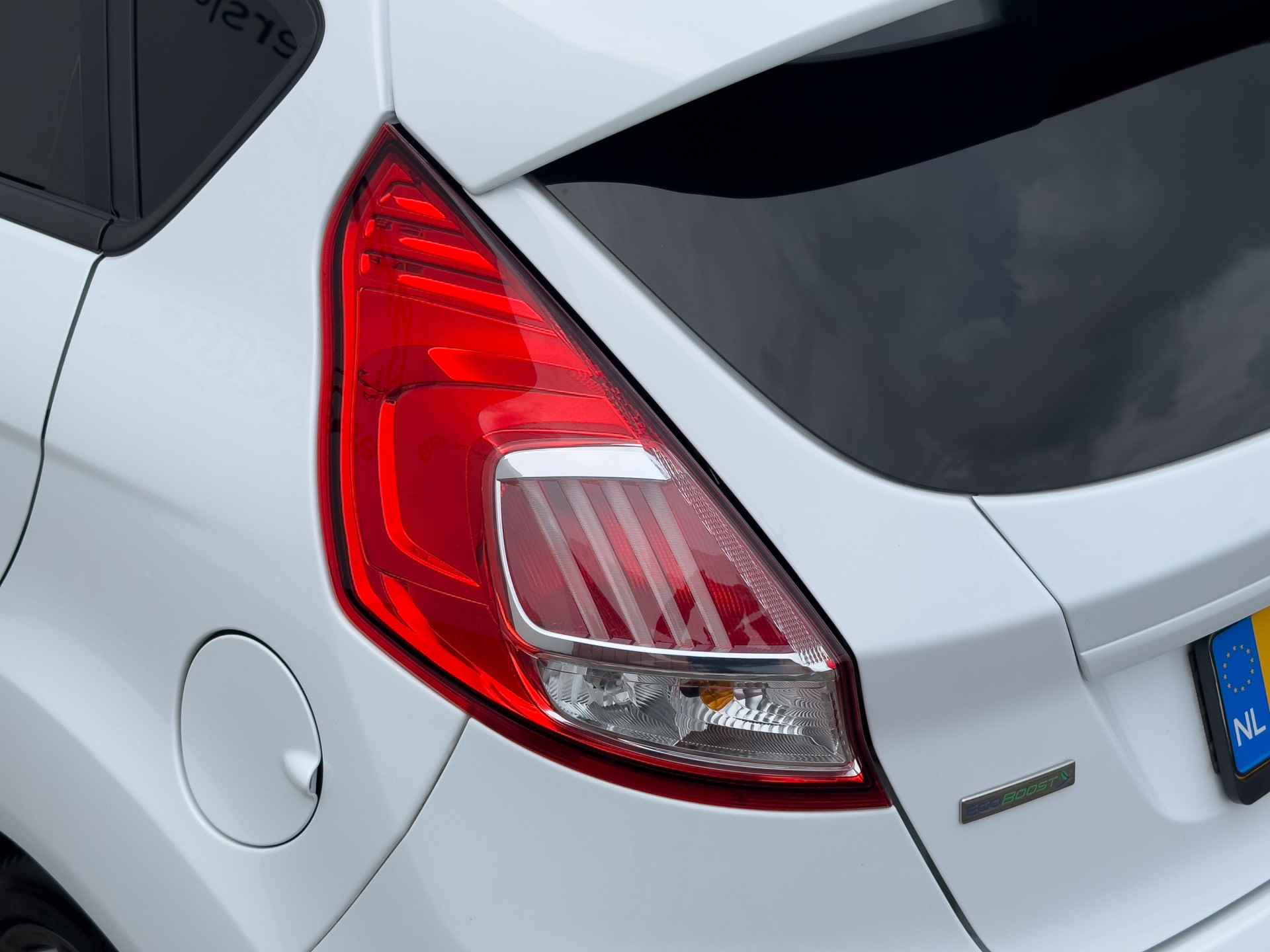 Ford Fiesta 1.0 EcoBoost ST Line | 17'' LM Velgen | Privacy Glass | Navigatie | Climate Control | Dealer onderhouden | - 24/27