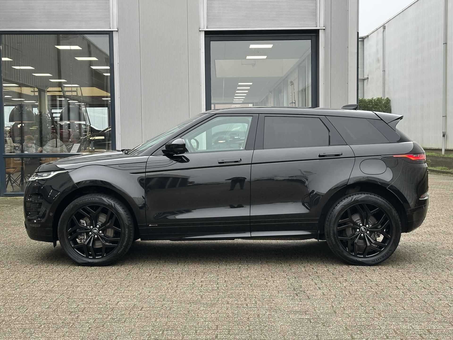 Land Rover Range Rover Evoque 1.5 P300e SE AWD R-Dynamic | Pano-schuifdak/3D camera/Leder/Meridian/20-inch - 72/80