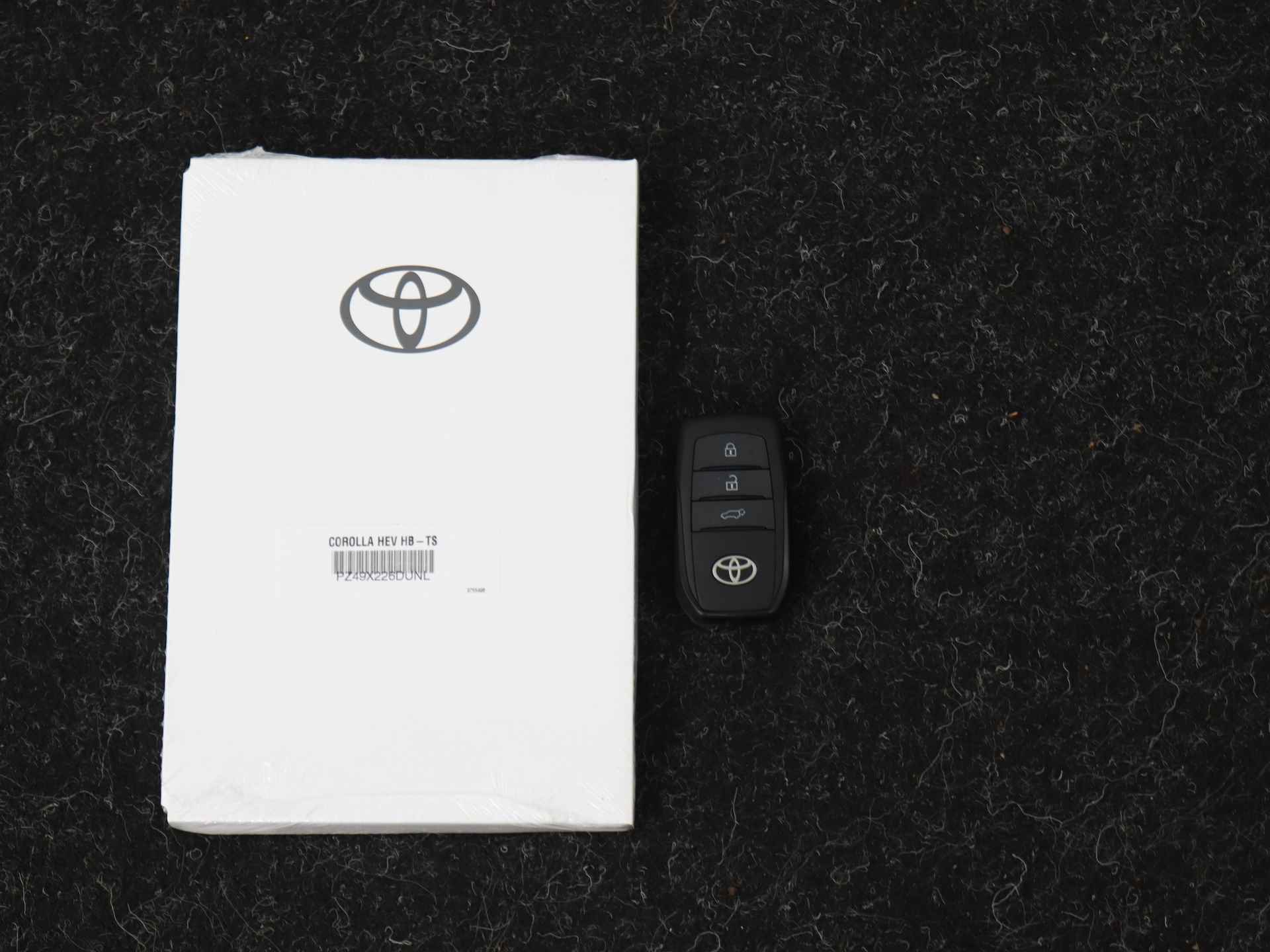 Toyota Corolla Touring Sports 1.8 Hybrid Executive | DEMO | Panoramadak | Navigatie | JBL | - 11/39