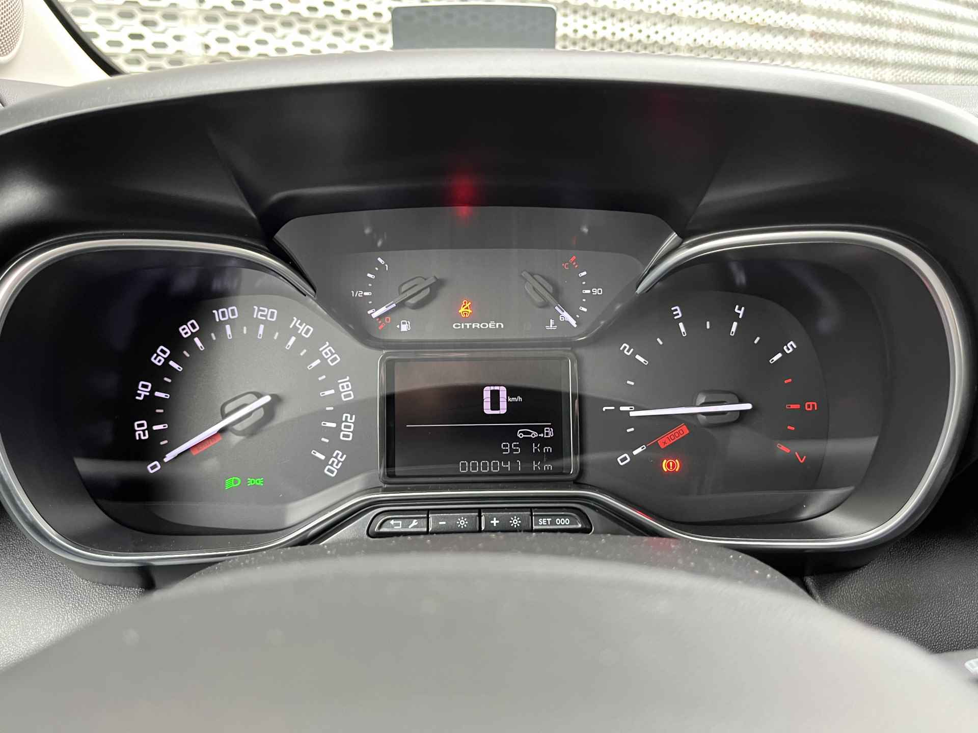 Citroën C3 Aircross 1.2 PureTech Shine Pack | Head up Display | Navigatie | Panoramadak - 13/18