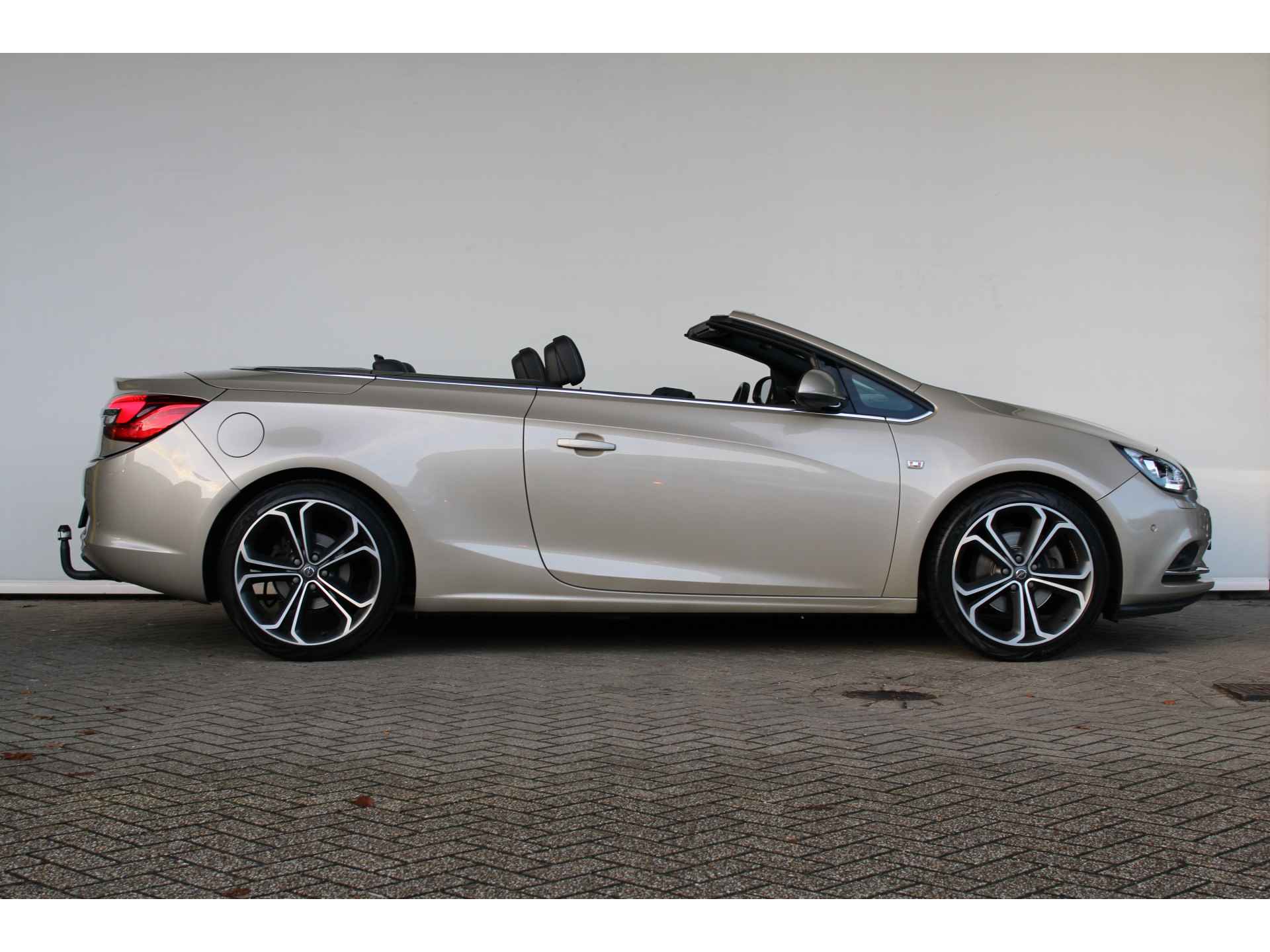 Opel Cascada 1.4 Turbo ecoFLEX Cosmo - 4/34