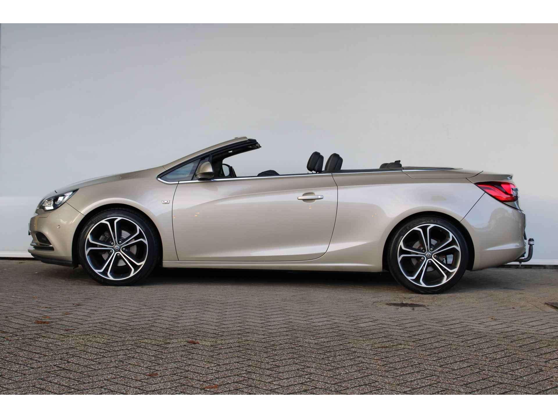 Opel Cascada 1.4 Turbo ecoFLEX Cosmo - 9/34