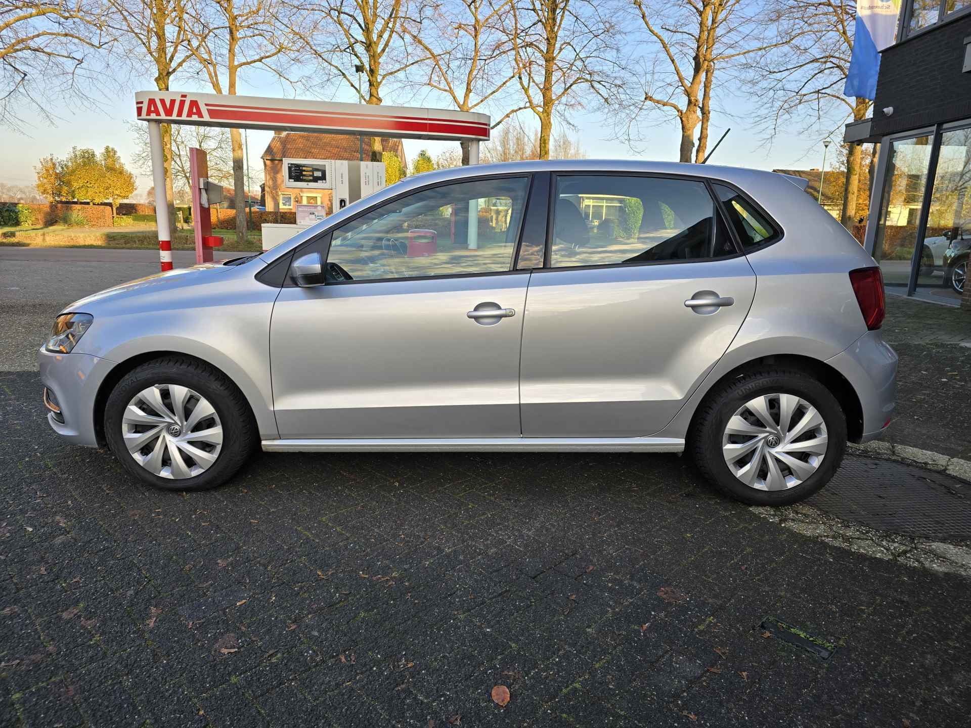 Volkswagen Polo 1.0 TSI Highline,pdc v+a,1 jaar garantie - 8/24