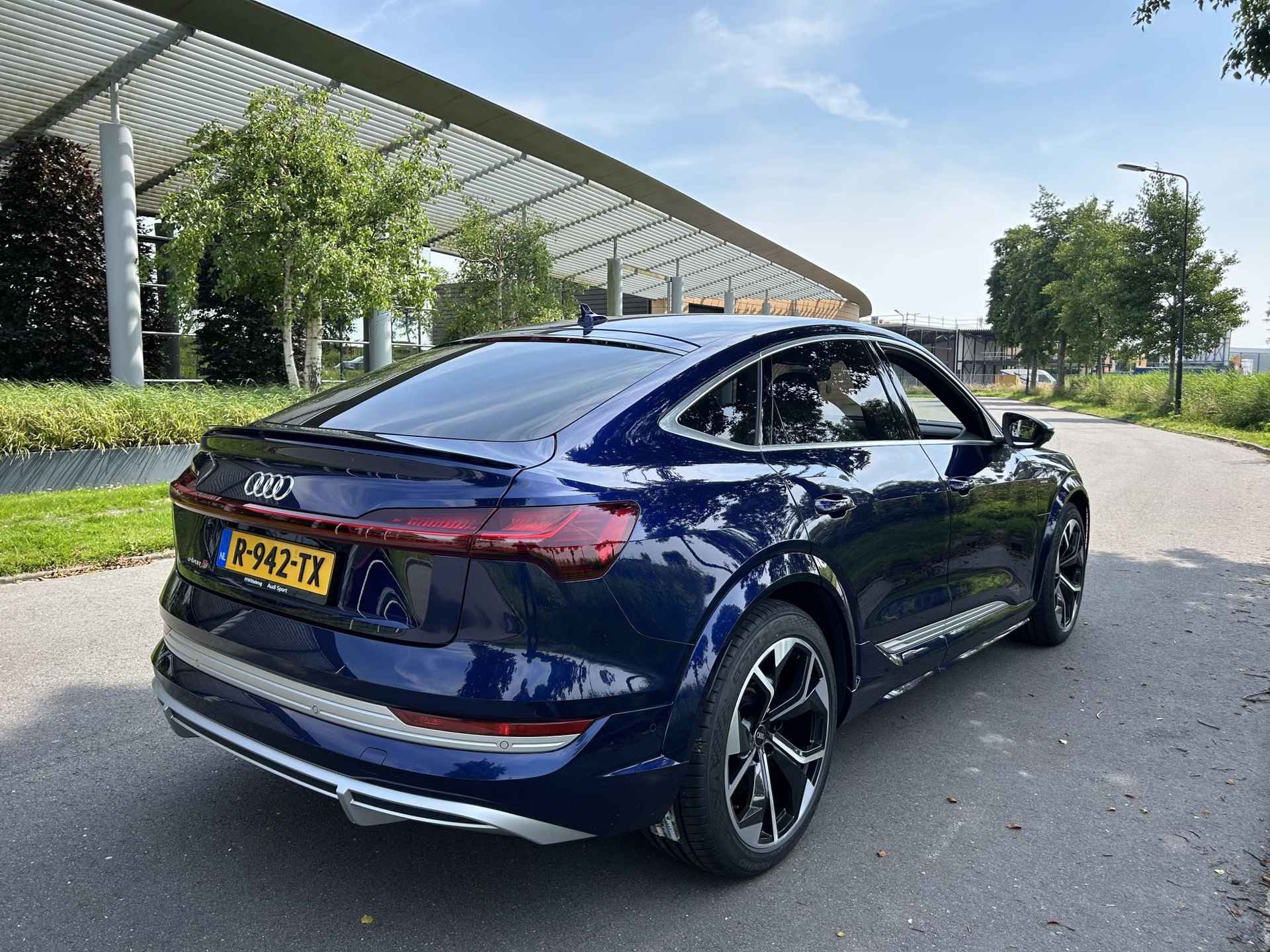 Audi e-tron Sportback S quattro 95 kWh 503 pk | Apple Carplay | Camera | S-line - 7/32