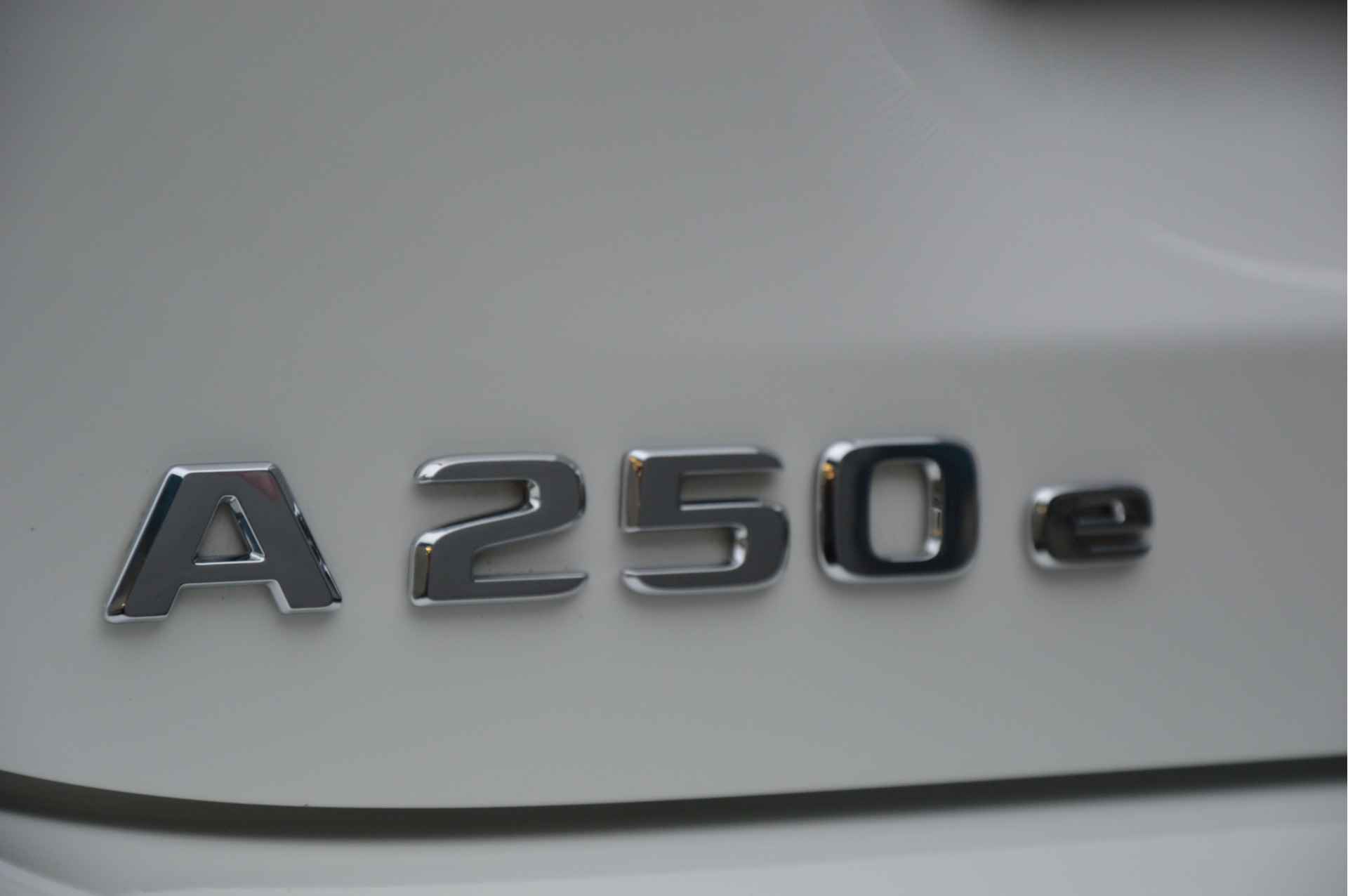 Mercedes-Benz A-Klasse 250 e AMG Line PANORAMA | LED | NAVI | CAMERA | NIGHT PAKKET - 35/35