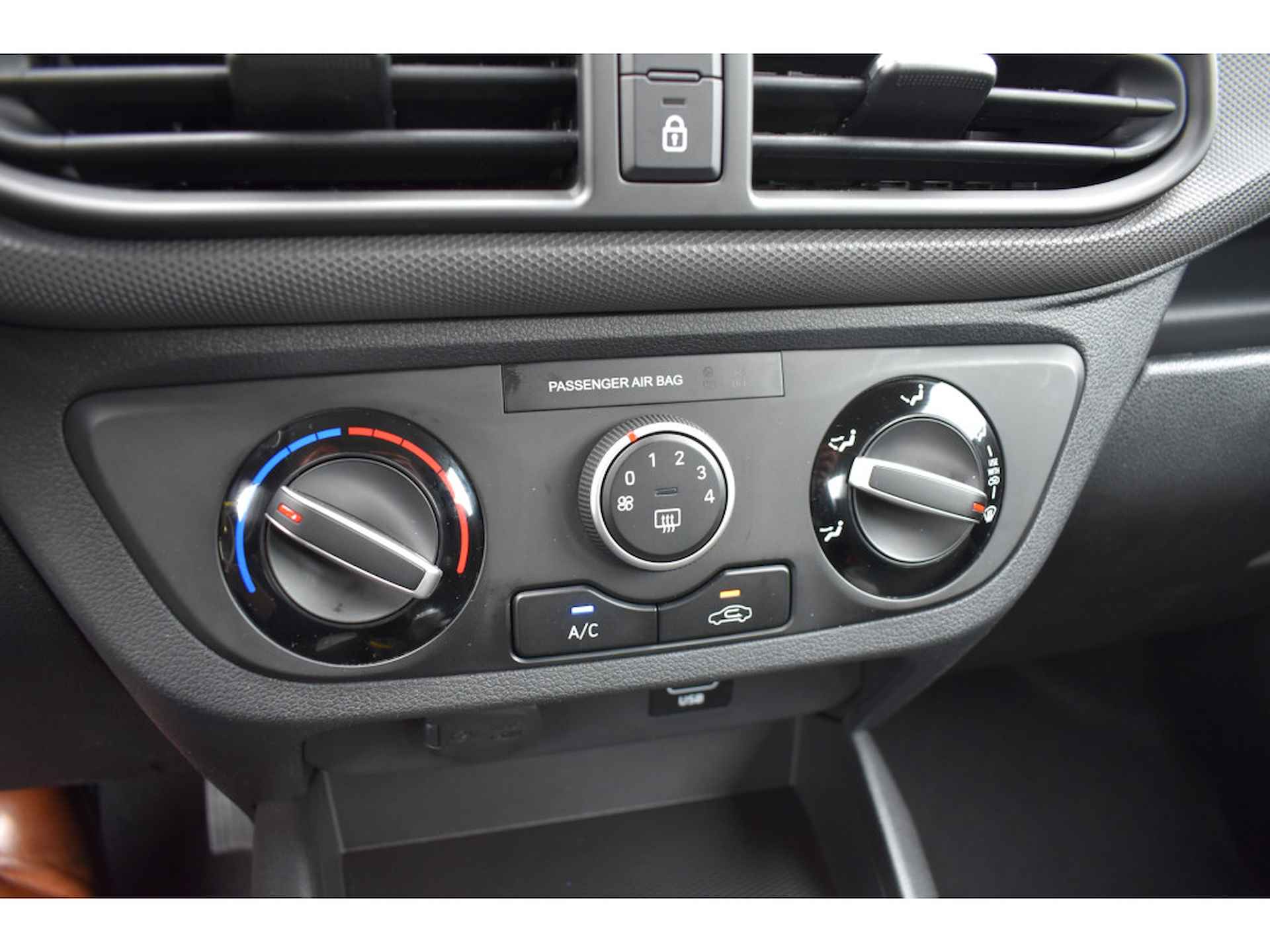 Hyundai i10 1.0 Comfort Smart | Navigatie | Achteruitrijcamera | Cruise control - 9/21