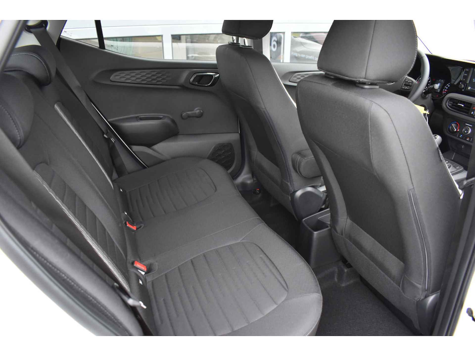 Hyundai i10 1.0 Comfort Smart | Navigatie | Achteruitrijcamera | Cruise control - 16/21