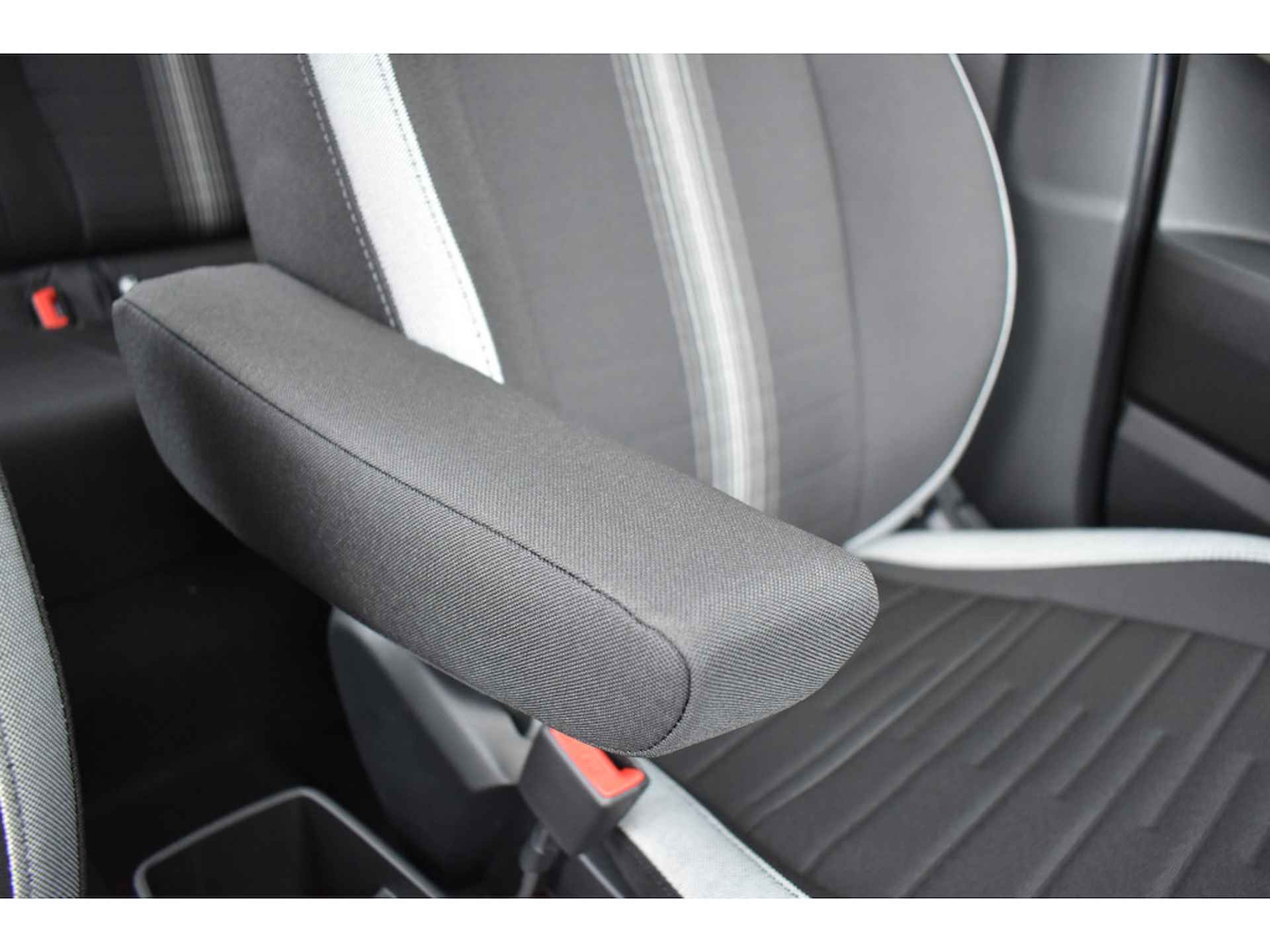 Hyundai i10 1.0 Comfort Smart | Navigatie | Achteruitrijcamera | Cruise control - 17/21