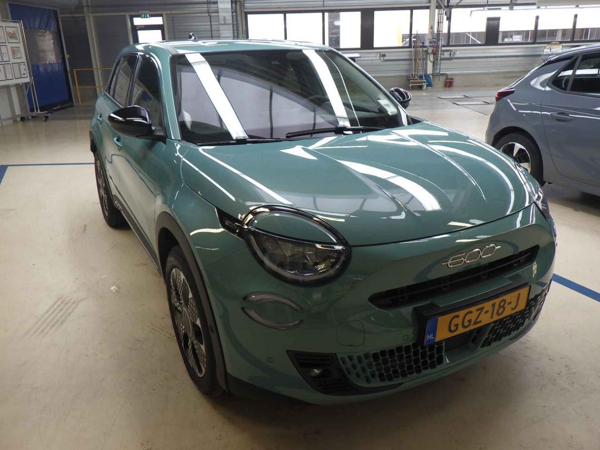 Fiat 600 MHEV 1.2 Hybrid La Prima 100pk Automaat | Vol-Leder | Massage | Adaptive Cruise | Navigatie | Achteruitrijcamera | Lane-Assist | - 3/21