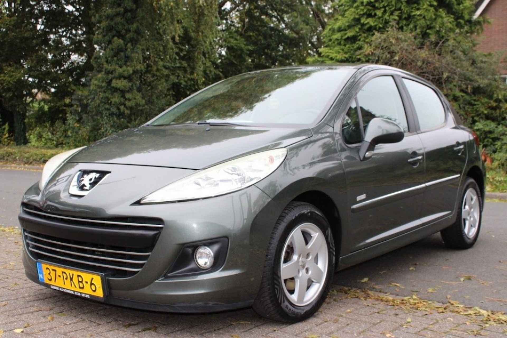 PEUGEOT 207 1.4 VTi Millesim 200 cruise,airco,trekhaak,lichtmetaal NAP - 6/24