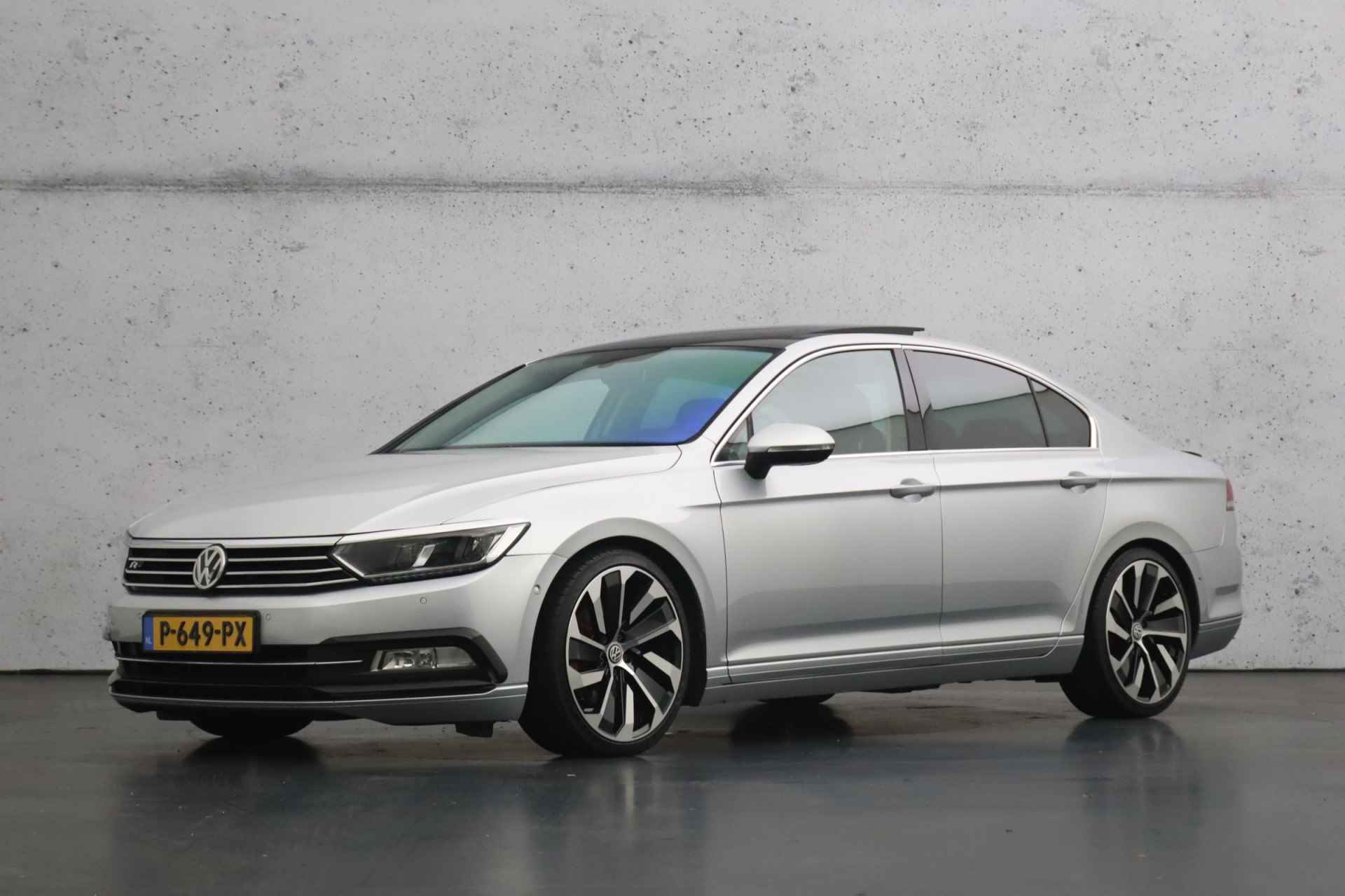 Volkswagen Passat 1.4 TSI ACT Highline | Elektrisch glazen schuifdak | Half lederen bekleding | Adaptieve cruise control - 6/32