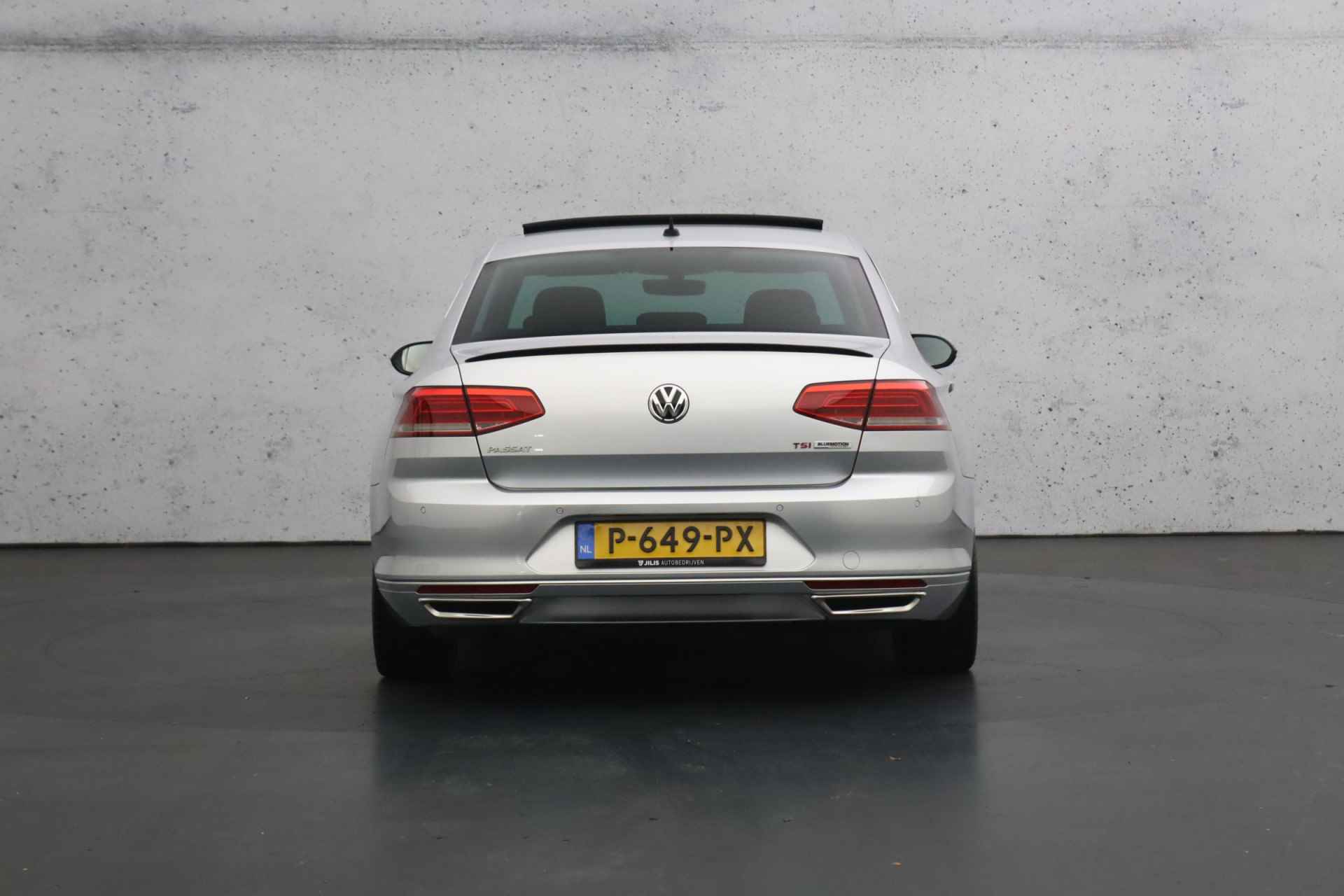 Volkswagen Passat 1.4 TSI ACT Highline | Elektrisch glazen schuifdak | Half lederen bekleding | Adaptieve cruise control - 10/32