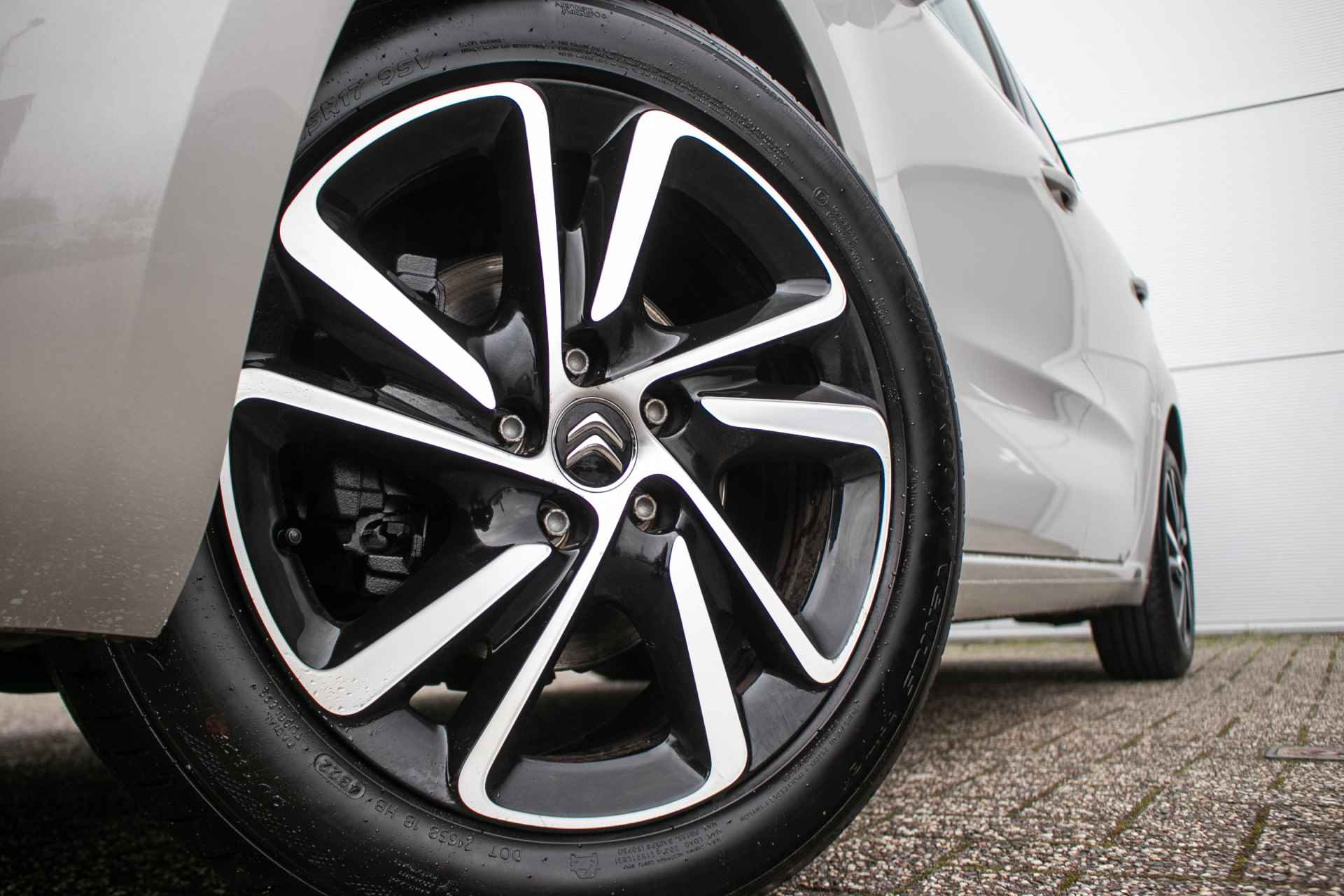 Citroën C4 Picasso 1.2 PureTech automaat Feel All-in rijklaarprijs | Nav | Clima | Massagestoelen | Trekhaak - 17/47