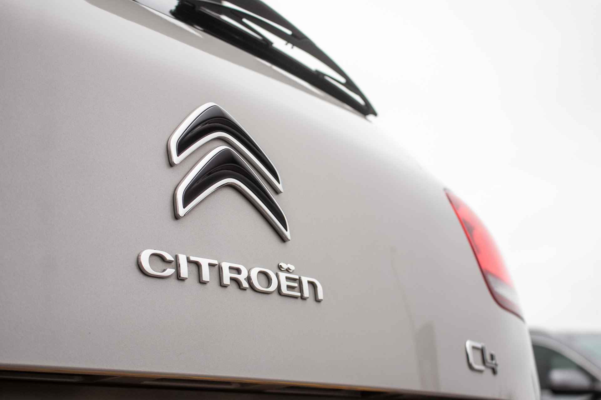 Citroën C4 Picasso 1.2 PureTech automaat Feel All-in rijklaarprijs | Nav | Clima | Massagestoelen | Trekhaak - 41/47