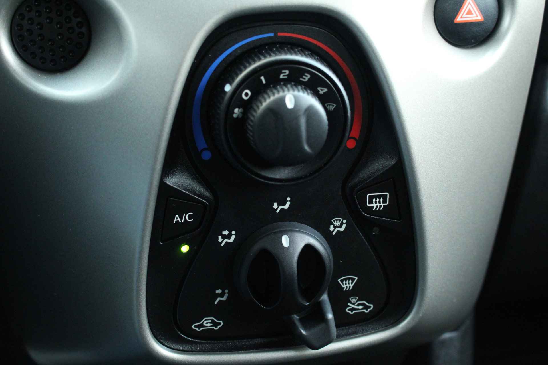 Peugeot 108 1.0 e-VTi Active | Cruise Control ! | Airco | Bluetooth | Electrisch pakket | Mistlampen | - 23/31