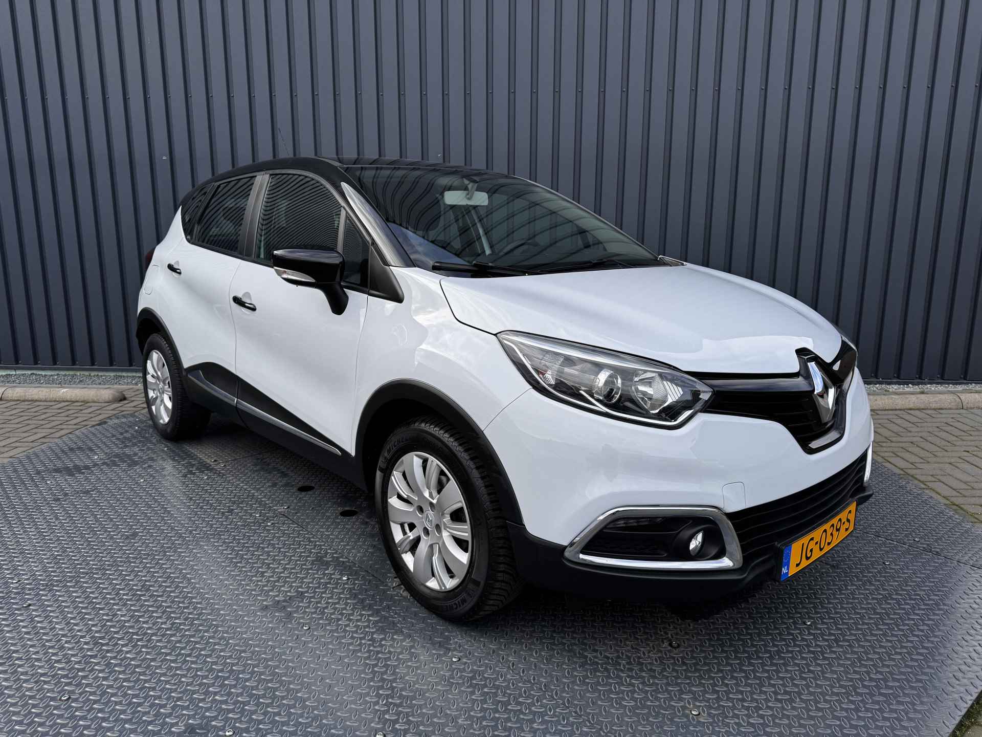 Renault Captur 0.9 TCe Expression | Trekhaak | Navi | DAB | Prijs Rijklaar!! - 29/36