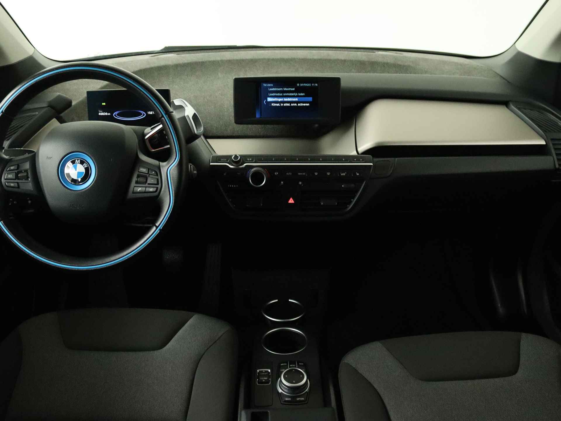 BMW i3 Edition 120Ah 42 kWh | NL Auto | Warmtepomp | Navigatiesysteem | 19 Inch Lichtmetalen velgen | 3 FASE Lader | Stoelverwarming | Inclusief 12 Maanden BOVAG Garantie - 32/39