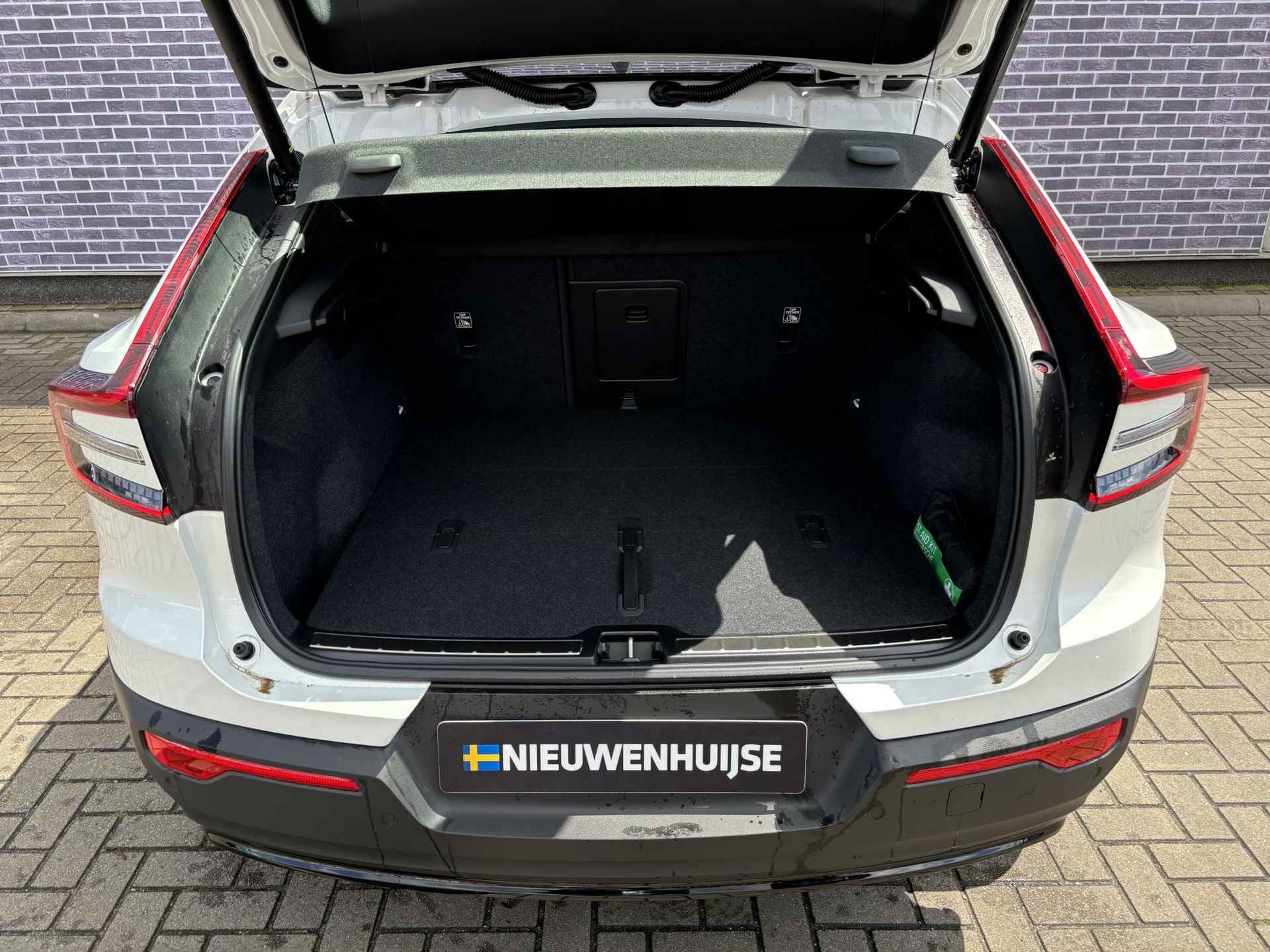 Volvo C40 Extended Range Plus EC40 - VOORAADKORTING - | 20" LM velgen | Microtech/Nubuck bekleding | Warmtepomp | Panoramadak - 13/22