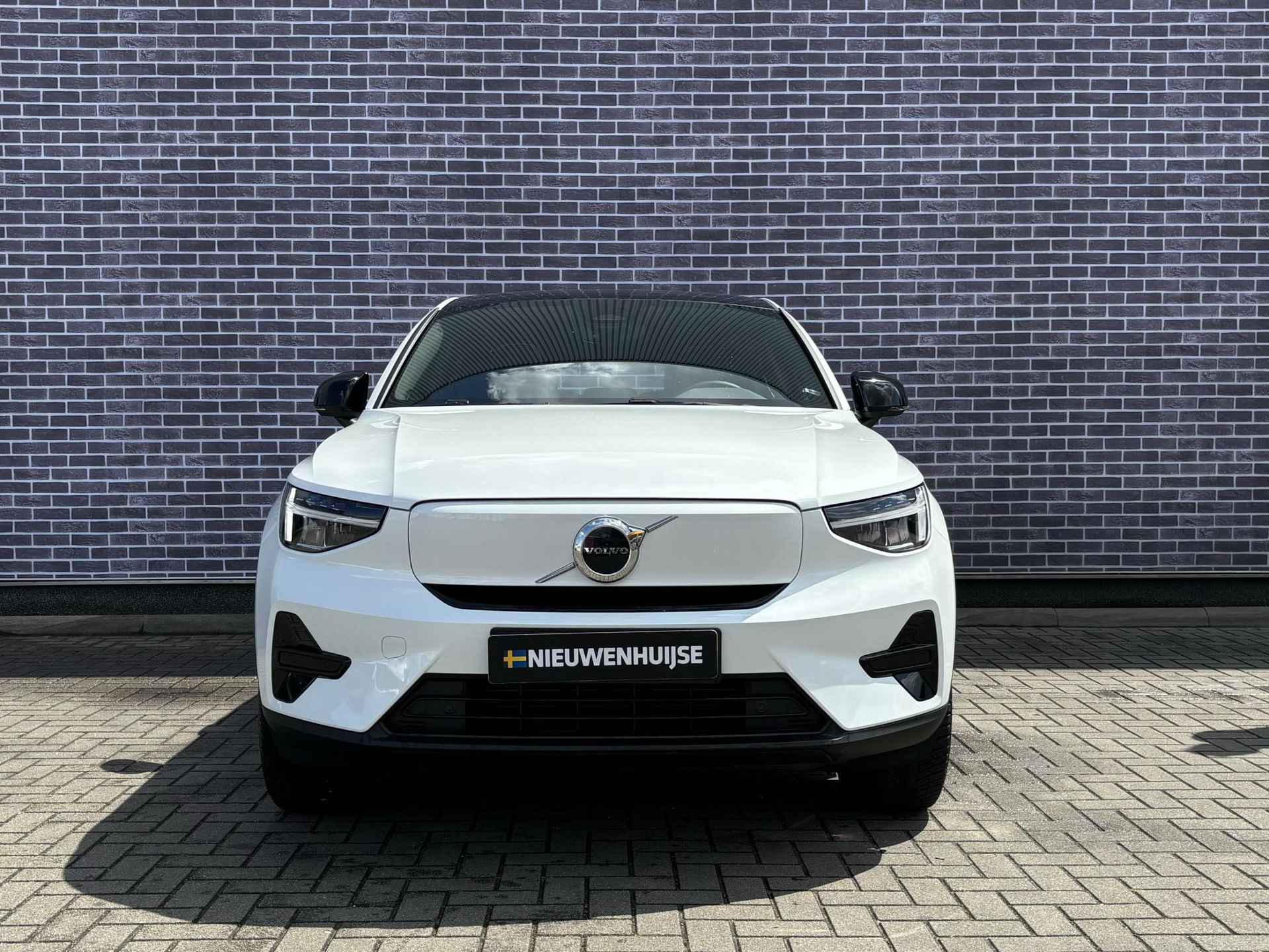 Volvo C40 Extended Range Plus EC40 - VOORAADKORTING - | 20" LM velgen | Microtech/Nubuck bekleding | Warmtepomp | Panoramadak - 6/22