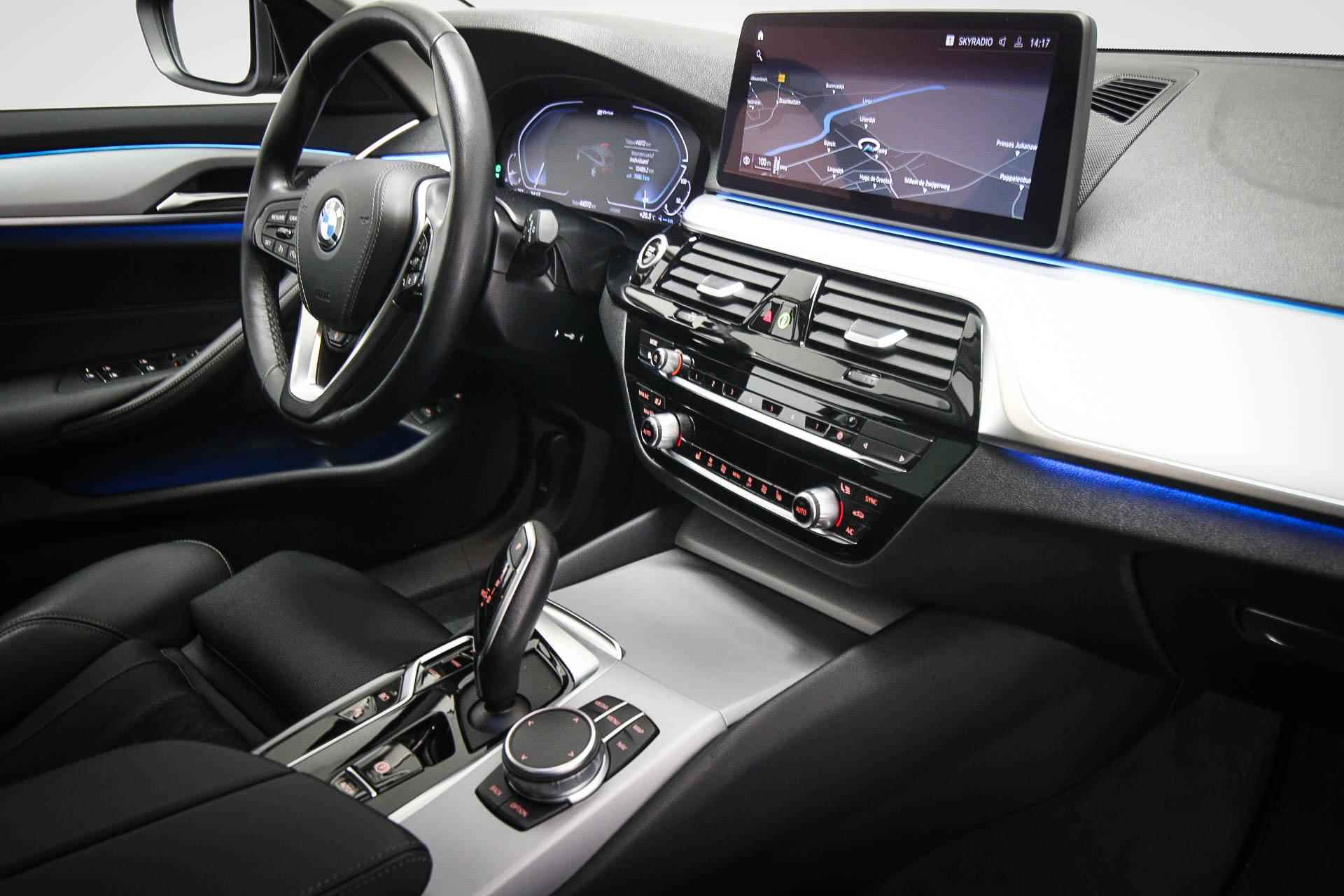 BMW 5-serie Touring 530e xDrive Business Edition Plus | AUDIO MEDIA / PARKING- PACK | LED | LEDER | CLIMA | STUURWIELVERWARMING | CRUISE | NAVI | DAB | APPLE | CAMERA | TREKHAAK EL. | DEALER ONDERHOUDEN - 3/59