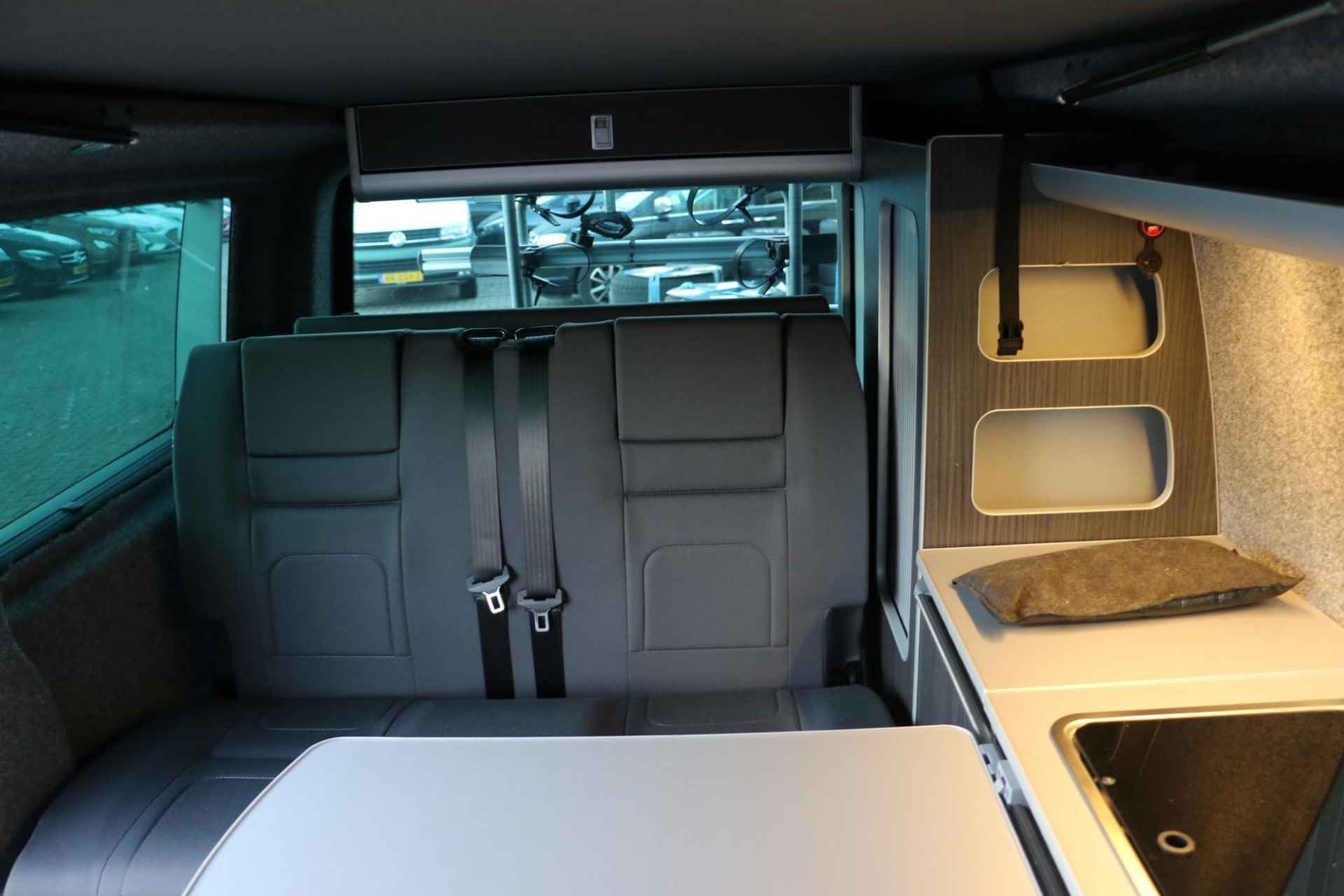 Volkswagen Multivan camper, DSG automaat, 4 slaapplaatsen, airco, cruise, California look - 21/38