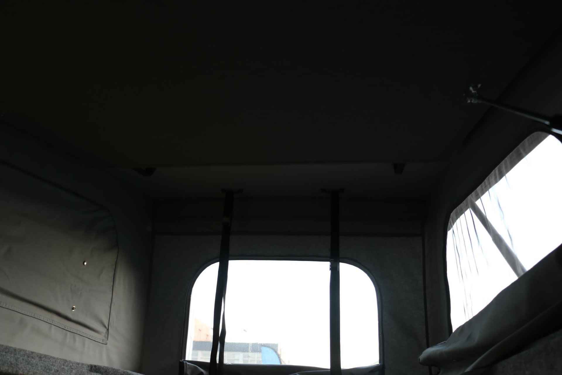 Volkswagen Multivan camper, DSG automaat, 4 slaapplaatsen, airco, cruise, California look - 23/38