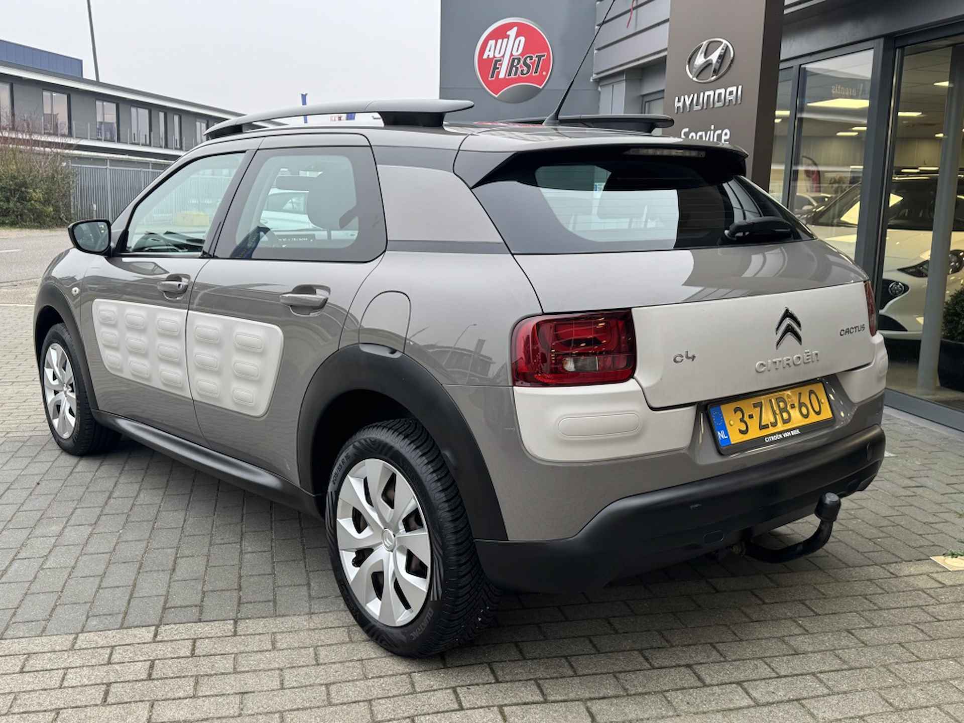 Citroen C4 Cactus 1.2 e-VTi Feel | Automaat | Dealer onderhouden | Trekhaak! | Air - 3/28