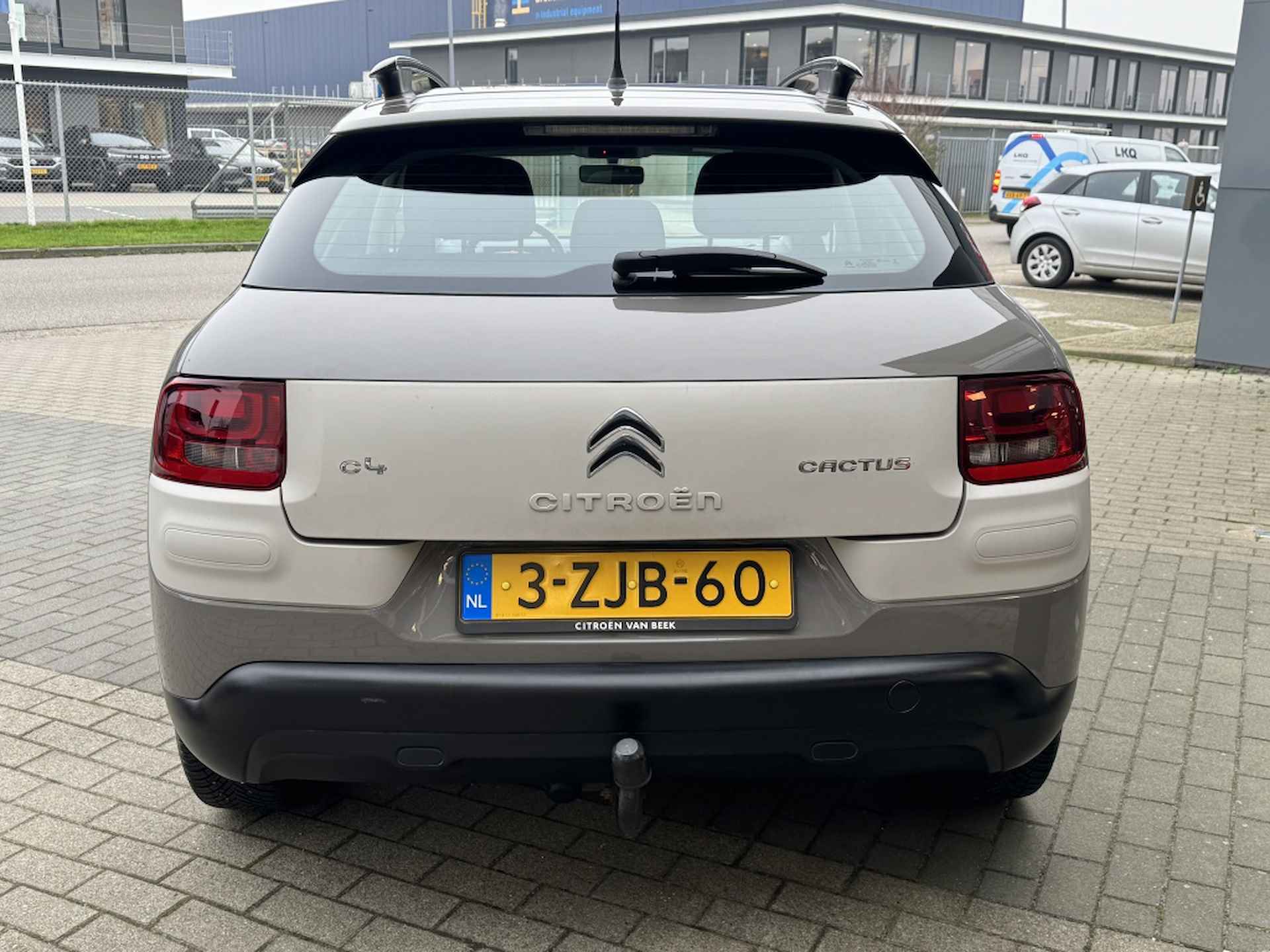 Citroen C4 Cactus 1.2 e-VTi Feel | Automaat | Dealer onderhouden | Trekhaak! | Air - 4/28