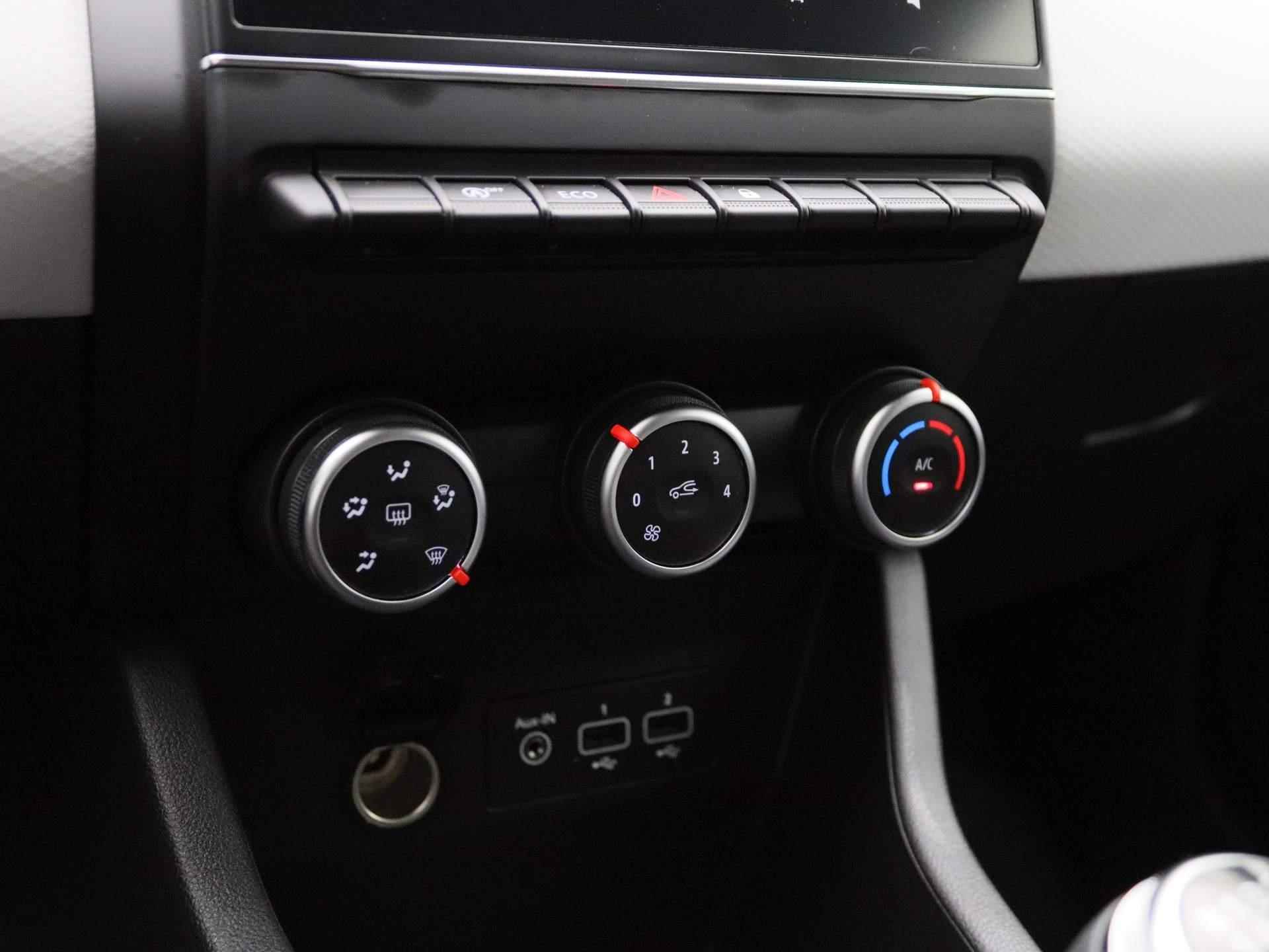 Renault Clio 1.0 TCe 90Pk Evolution | Navigatie | Apple & Android Carplay | Airco | Parkeersensoren & Blindspot | Automatische Verlichting & Regensensoren | LED | Privacy Glass & Lichtmetalen Velgen | - 19/37