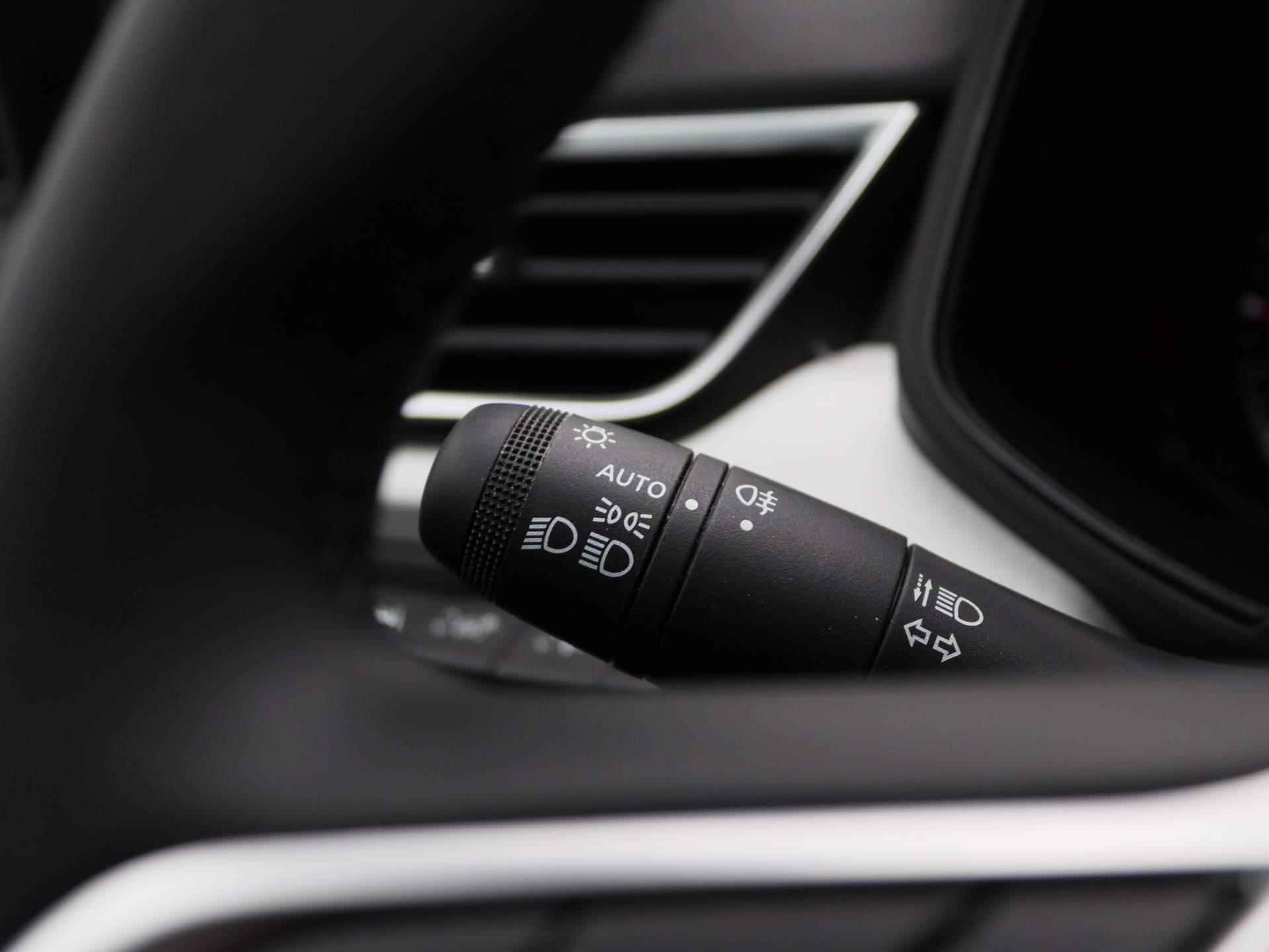 Renault Clio 1.0 TCe 90Pk Evolution | Navigatie | Apple & Android Carplay | Airco | Parkeersensoren & Blindspot | Automatische Verlichting & Regensensoren | LED | Privacy Glass & Lichtmetalen Velgen | - 24/37