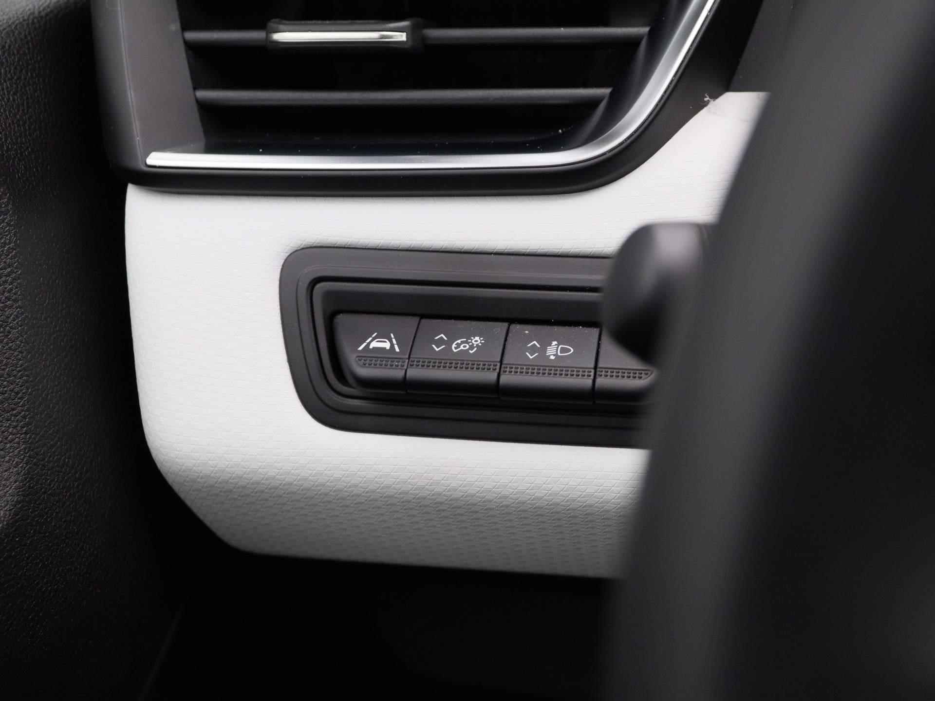 Renault Clio 1.0 TCe 90Pk Evolution | Navigatie | Apple & Android Carplay | Airco | Parkeersensoren & Blindspot | Automatische Verlichting & Regensensoren | LED | Privacy Glass & Lichtmetalen Velgen | - 25/37