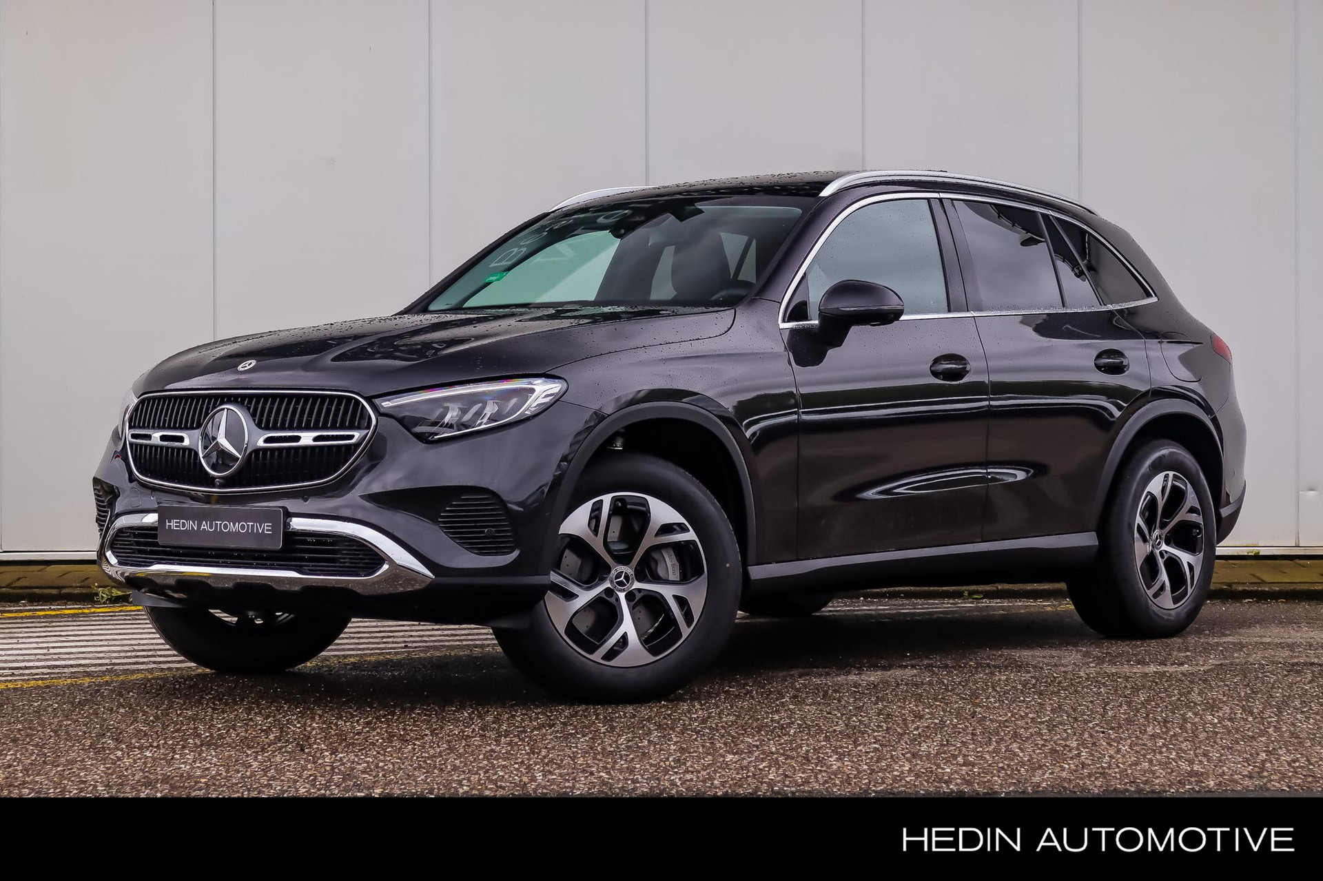 Mercedes-Benz GLC GLC 300e Automaat 4MATIC Business Line | Panoramadak | Parkeerpakket met 360°-camera | Trekhaak