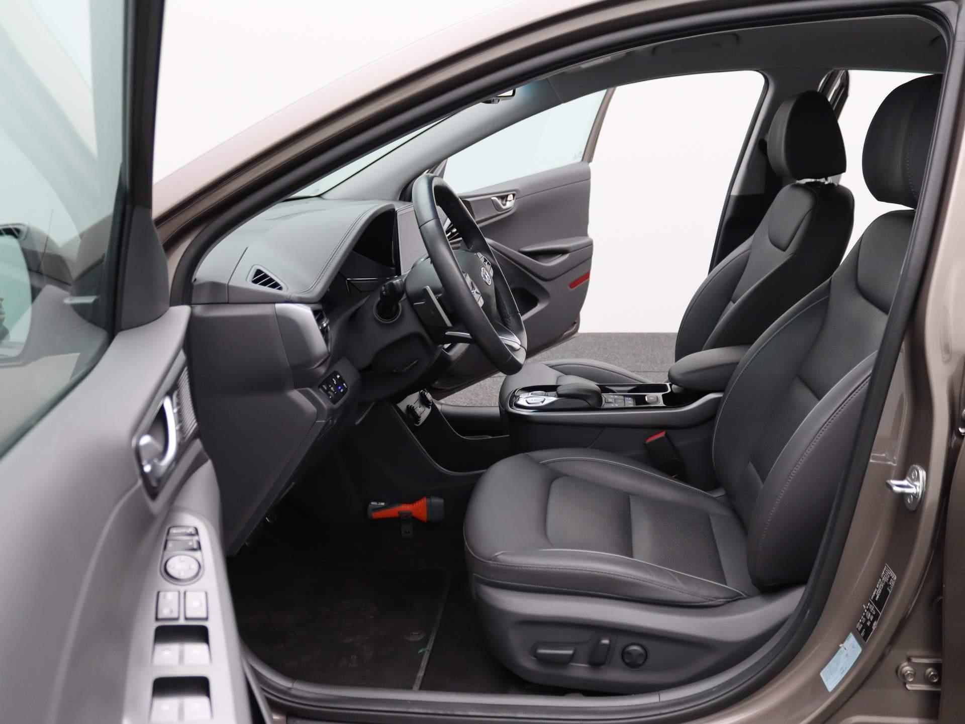 Hyundai IONIQ Premium EV 38 kWh | SEPP subsidie mogelijk | Airco | Cruise Control | Lederen bekleding | Navigatie | LED | - 11/51